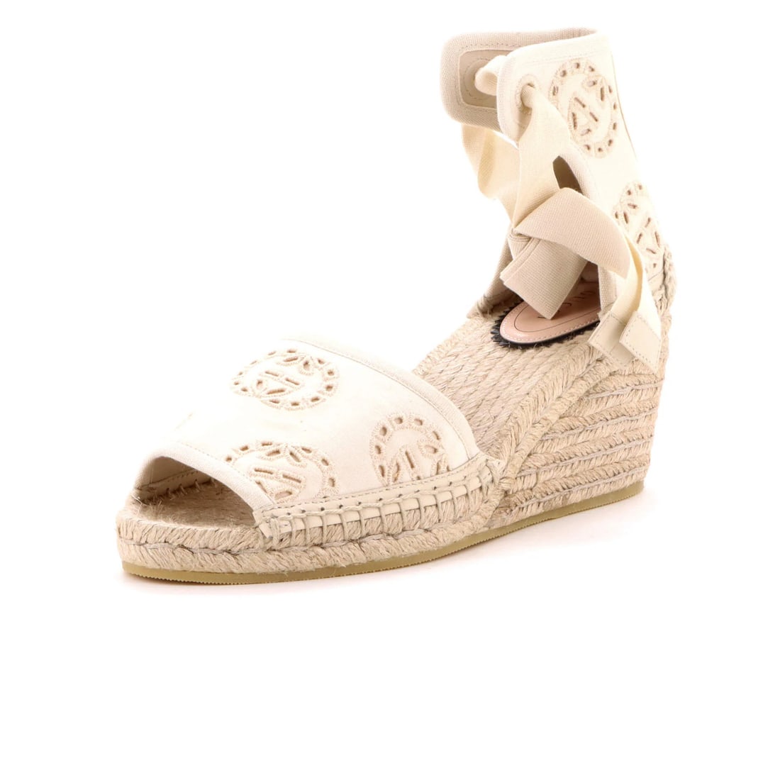 Damita Espadrilles Canvas Embroidered Interlocking Gucci Women's: Damita Espadrilles Canvas Embroidered Interlocking Gucci Women's Neutral canvas espadrilles with interlocking G embroidered design, featuring a jute and leather interior. Excellent condition with