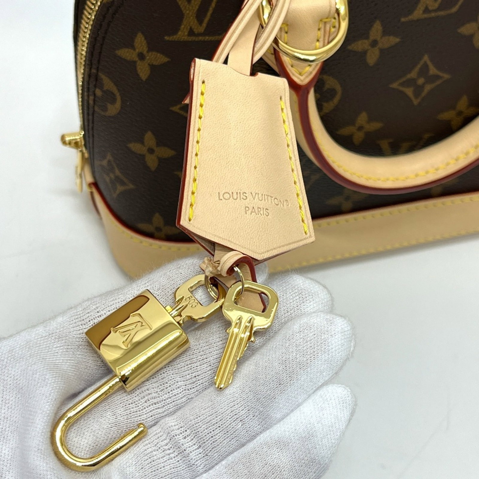Louis Vuitton Monogram Handbag - 5