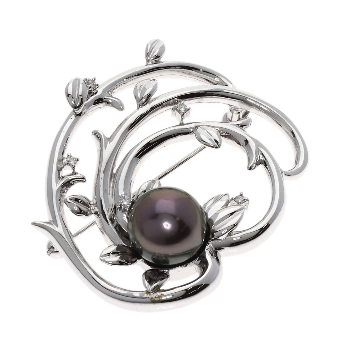 K14 White Gold Pearl Diamond Brooch Tasaki: K14 White Gold Pearl Diamond Brooch Tasaki K14 White Gold Pearl Diamond Brooch Tasaki boasts a striking combination of silver metal and diamonds, set against a backdrop of elegant K14 white gold. The 