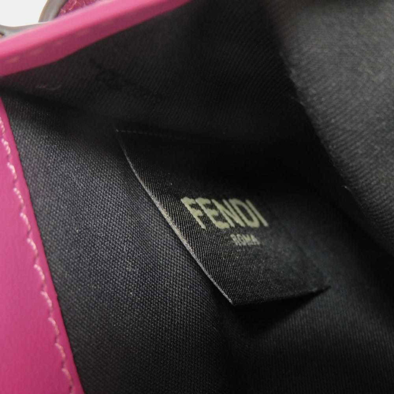 Bi fold wallet - 18