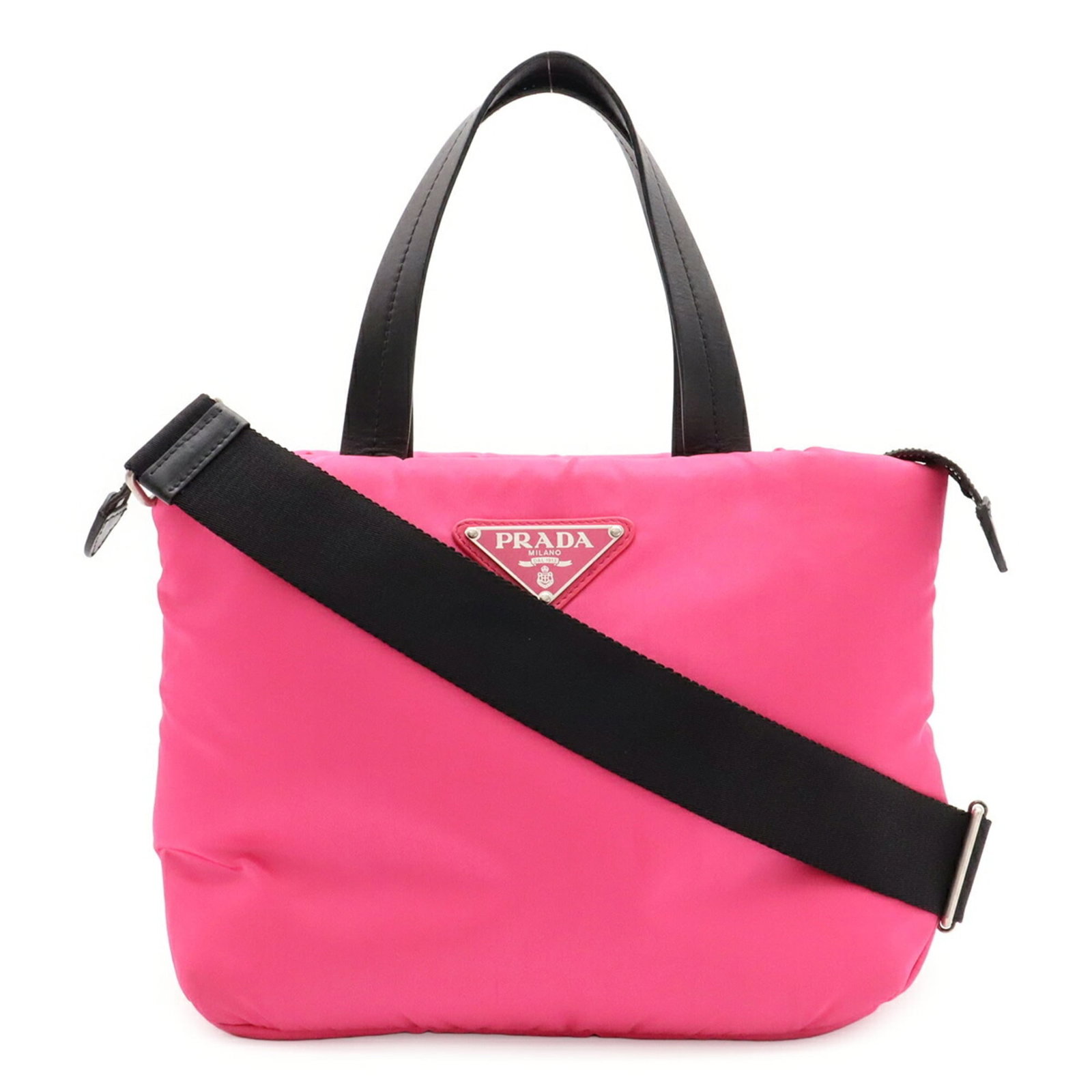 Handbag Tessuto Nylon Leather Prada Bag Tote Shoulder: Handbag Tessuto Nylon Leather Prada Bag Tote Shoulder Black Prada Country Tote Bag with Tessuto, Nylon, and Leather Construction, Measuring 22cm x 34cm x 13cm. This Italian-made shoulder bag boasts a 