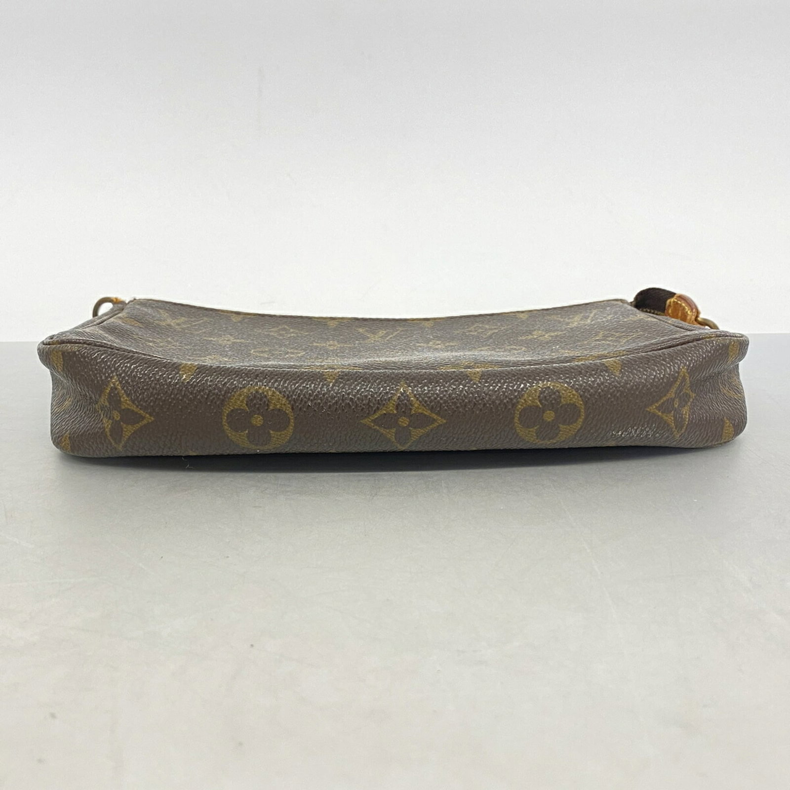 Louis Vuitton Pouch - 3