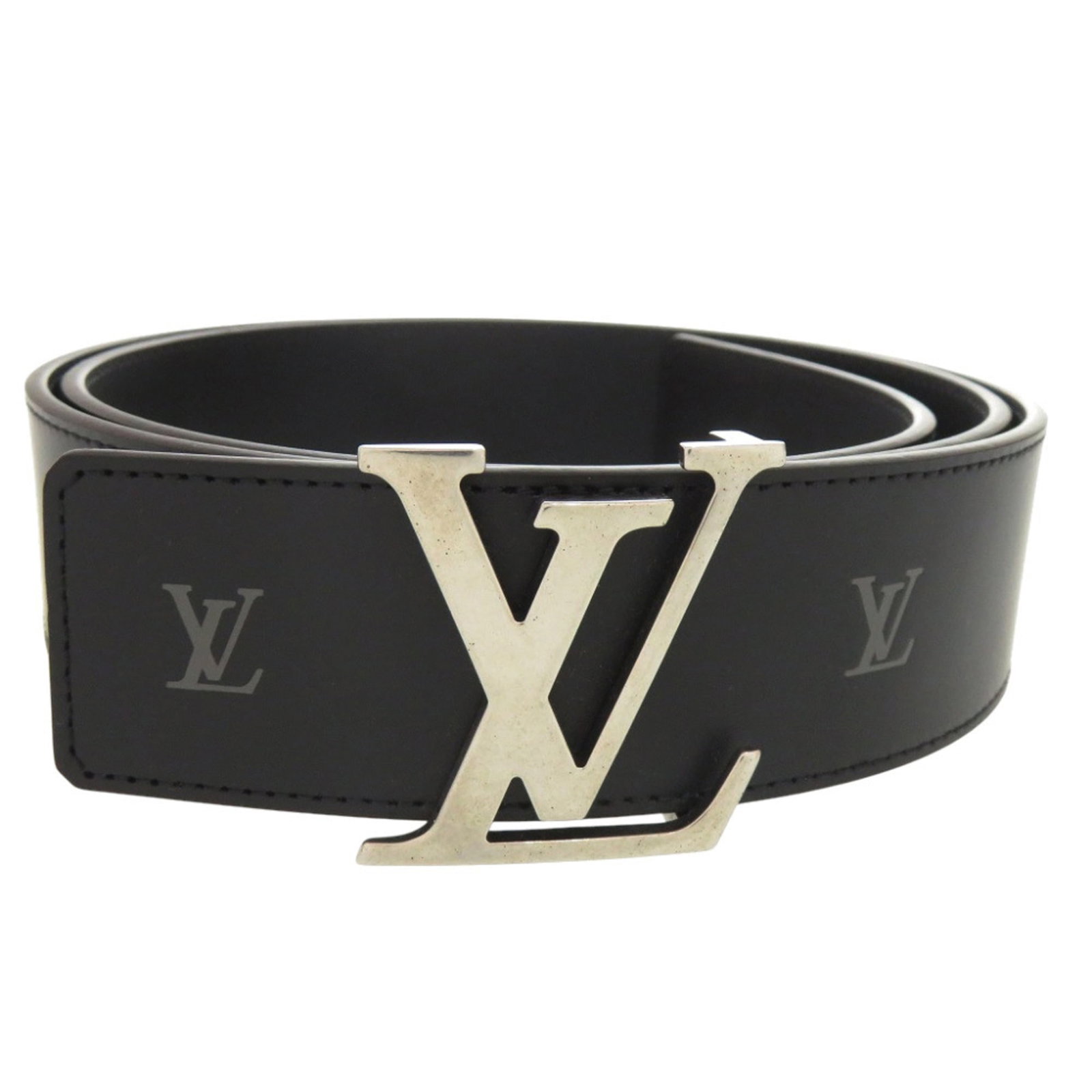 Standard belt by Louis Vuitton: Standard belt by Louis Vuitton Standard Louis Vuitton belt in black leather with a silver buckle, available in a range of lengths from 85cm to 95cm. Made from high-quality leather, this classic belt i