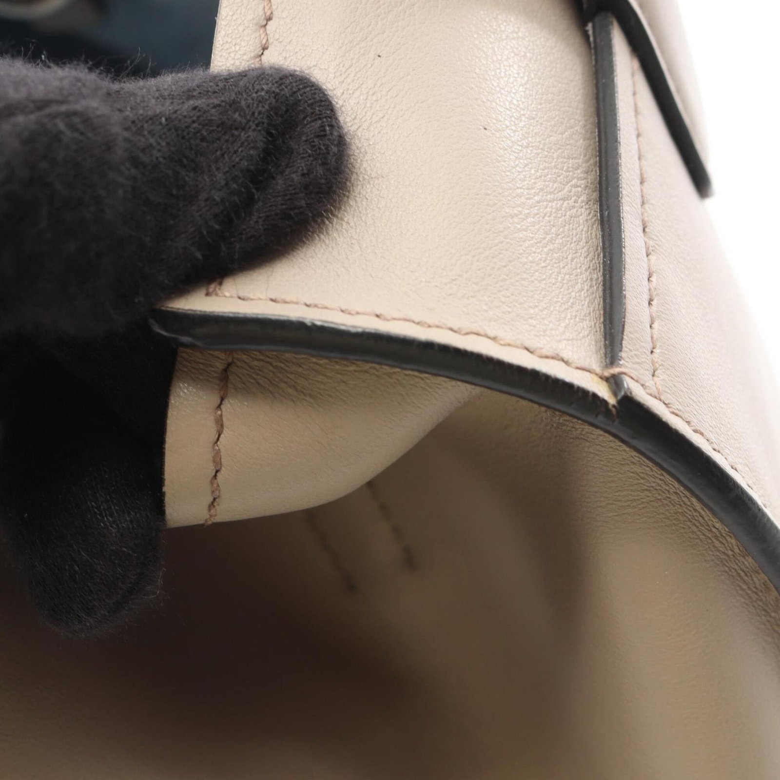 Handbag Leather Prada - 11
