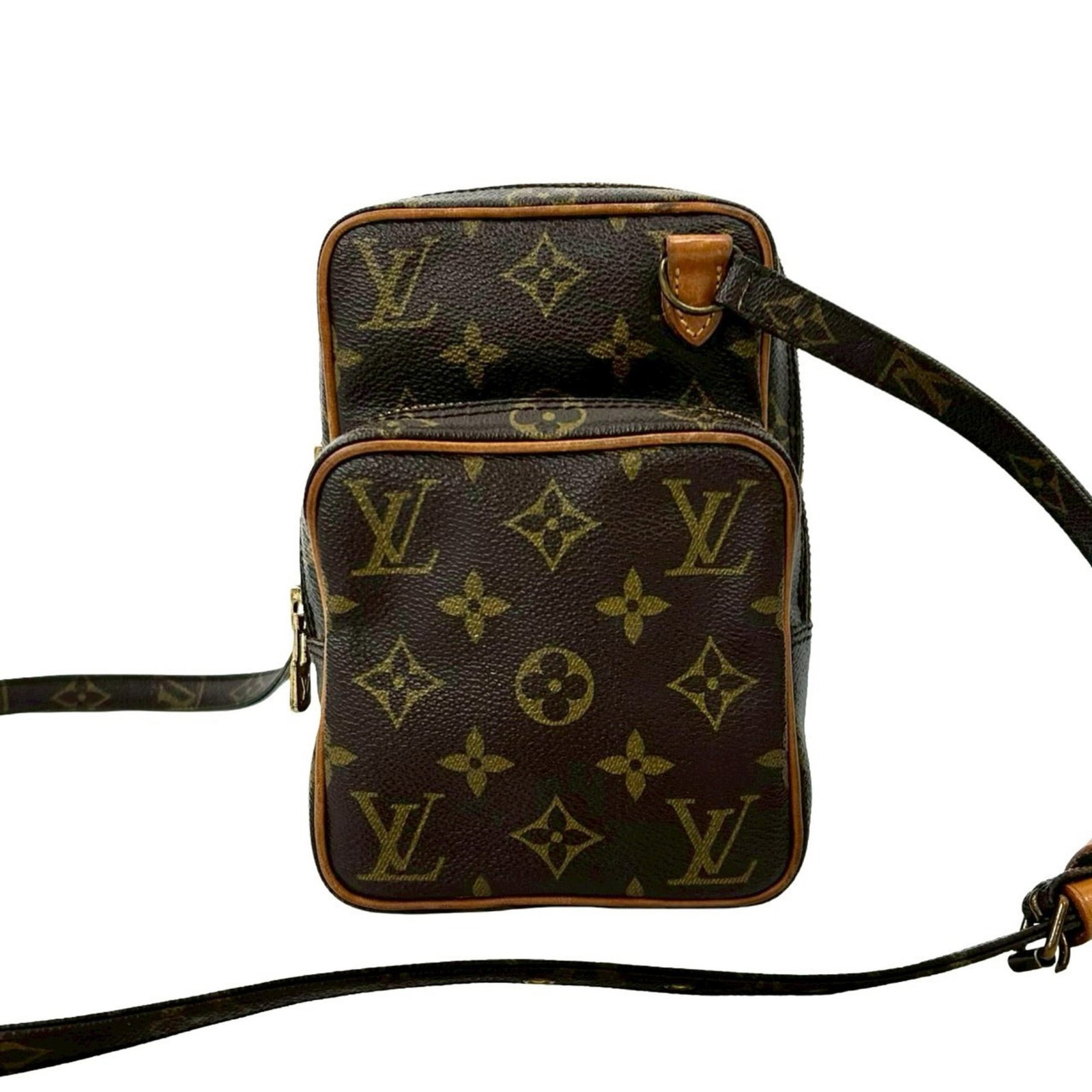 Louis Vuitton Pochette Shoulder Bag Leather Pvc: Louis Vuitton Pochette Shoulder Bag Leather Pvc The Louis Vuitton Pochette Shoulder Bag is a stylish and compact accessory, featuring a combination of leather and PVC materials in a rich brown color.