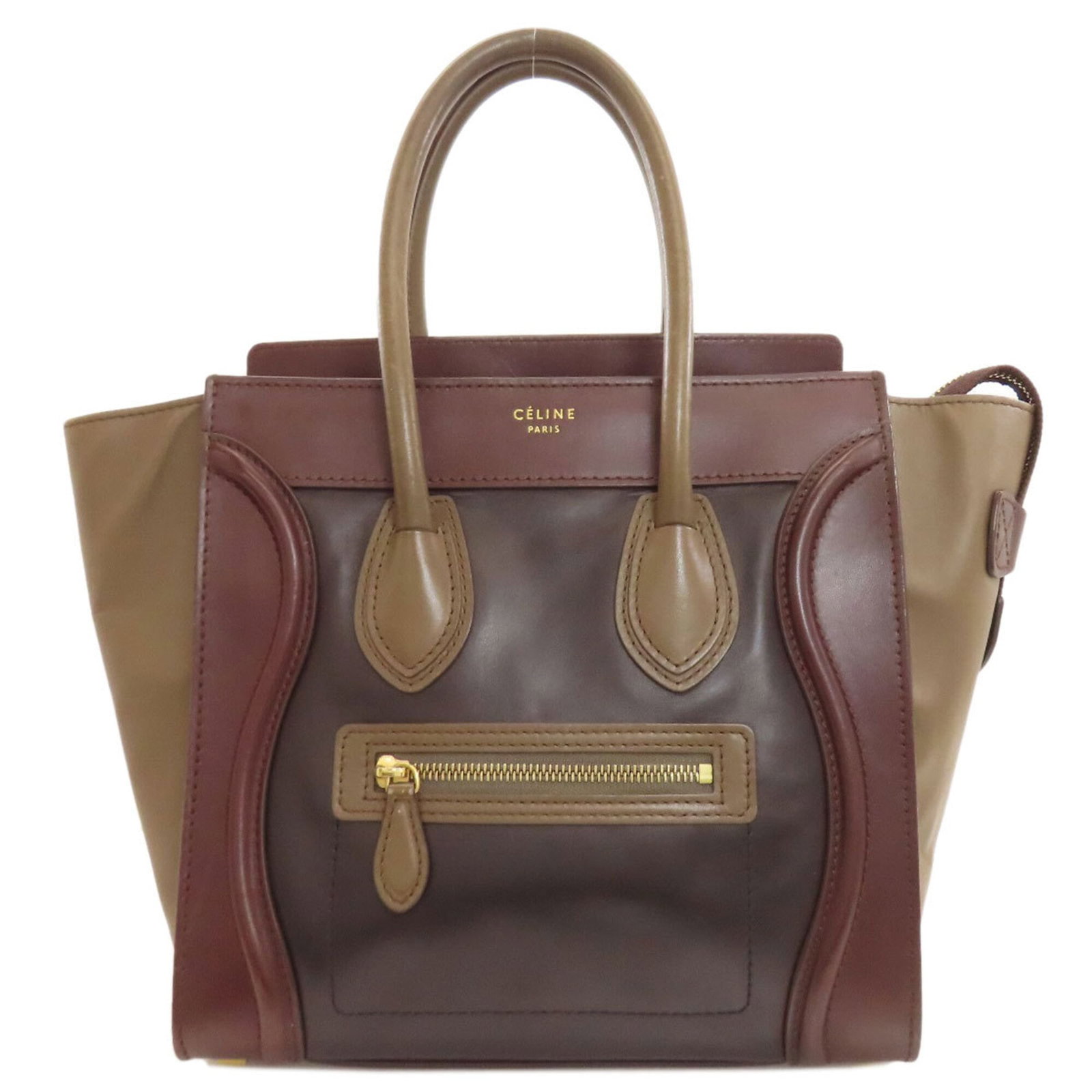 Bag Leather Tote Celine: Bag Leather Tote Celine Calfskin leather construction provides a durable and long-lasting tote bag. The classic design and timeless color options make this bag a versatile accessory for everyday use.