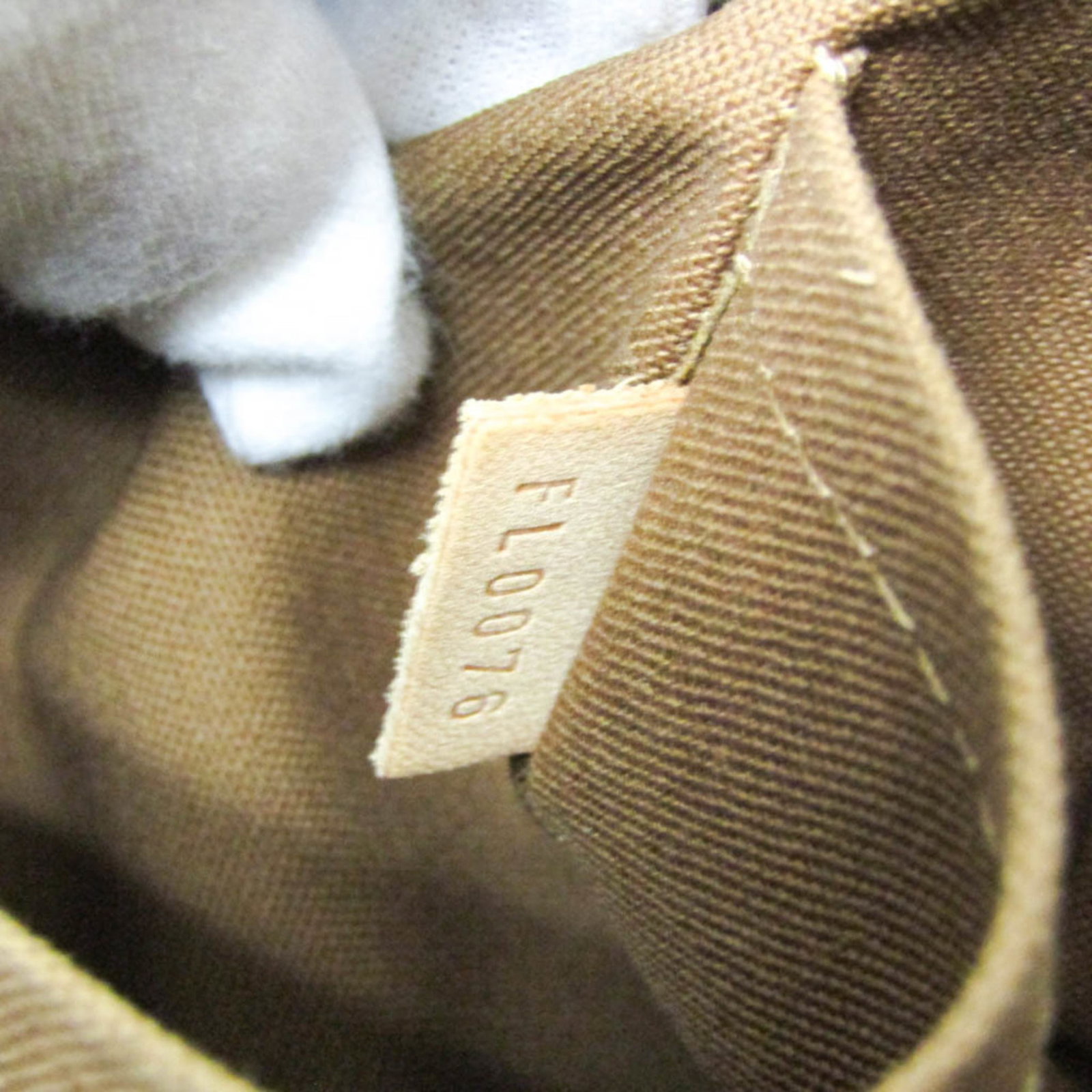 Louis Vuitton Monogram Handbag - 11