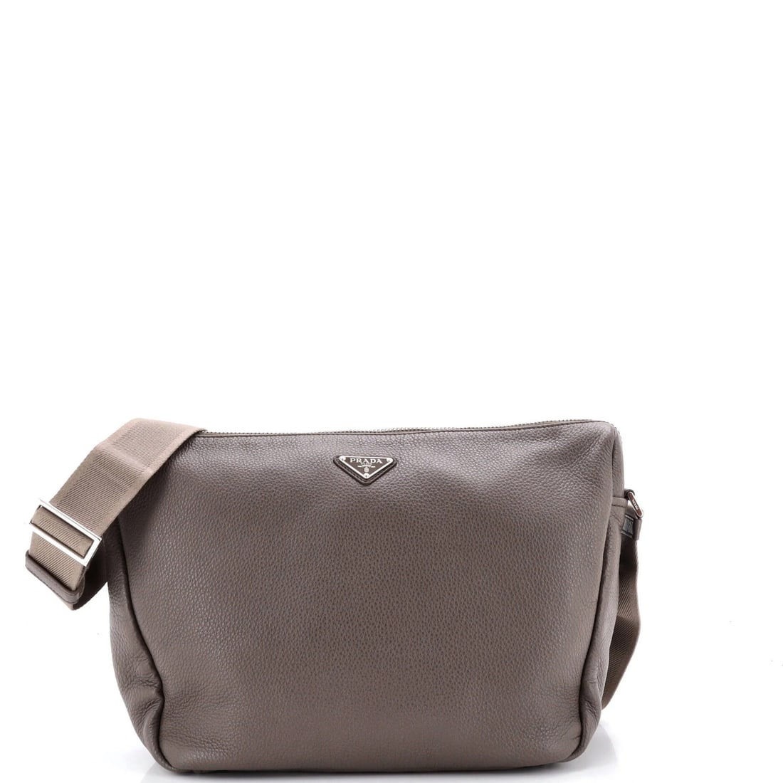 Vitello Daino Large Shoulder Bag Prada: Vitello Daino Large Shoulder Bag Prada The Vitello Daino Large Shoulder Bag from Prada boasts a rich brown leather exterior with minor creases and corner wear, adding a touch of subtle sophistication.