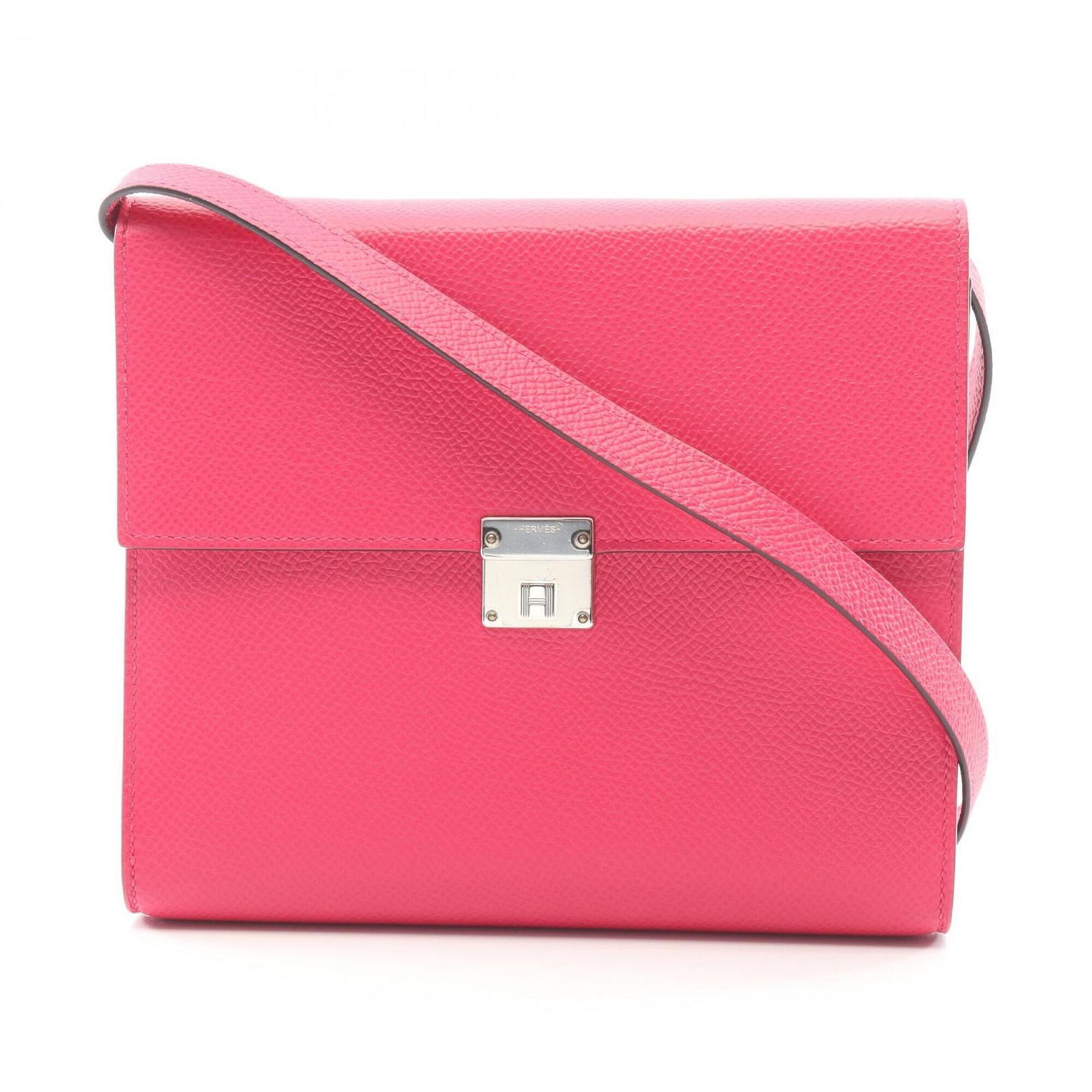 Handbag Epsom Leather Shoulder Hermes: Handbag Epsom Leather Shoulder Hermes Epsom leather handbag from Hermes, featuring a pink color and a compact size of 14cm x 16.5cm x 3cm. This shoulder bag boasts a classic design with a signature to