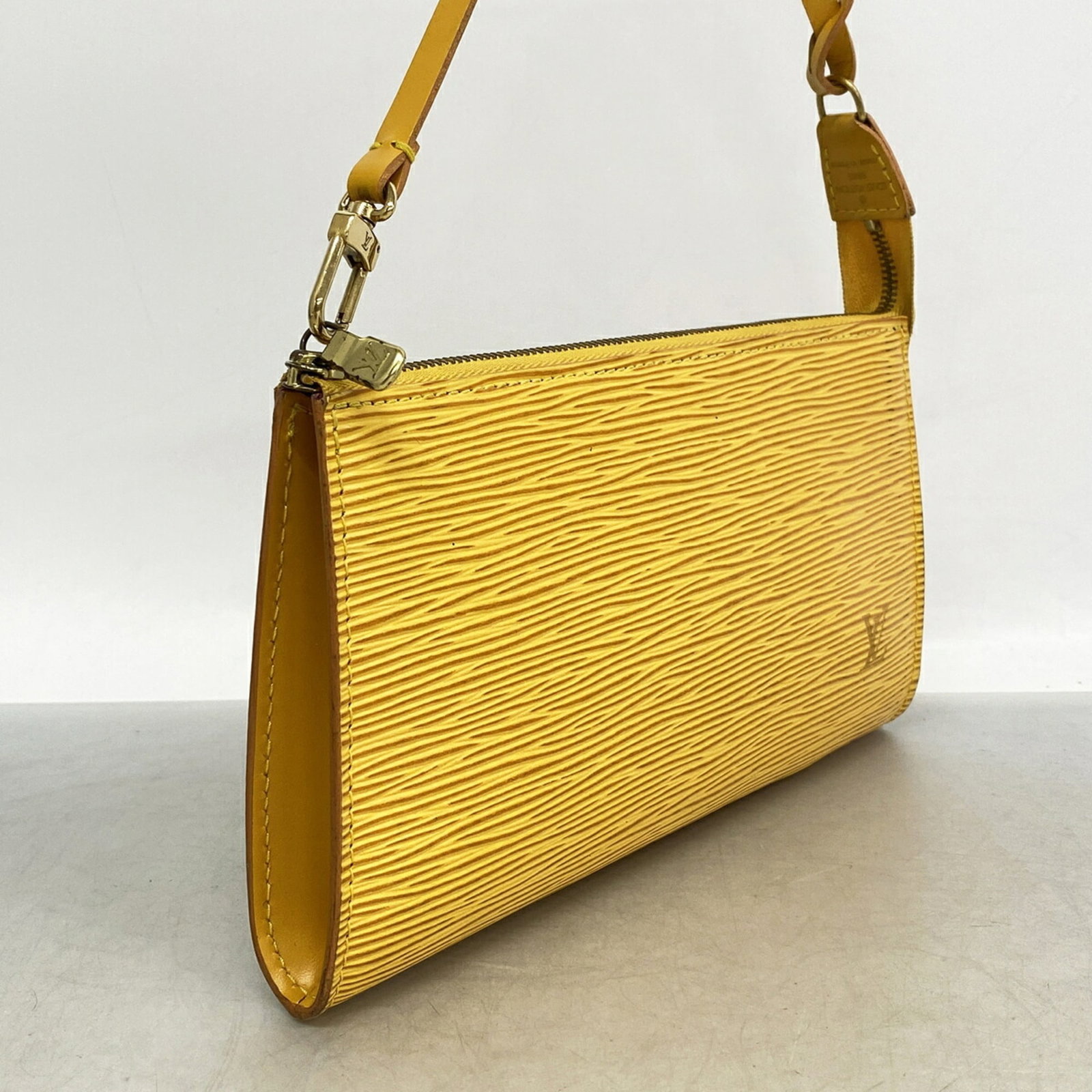 Louis Vuitton Pouch - 2