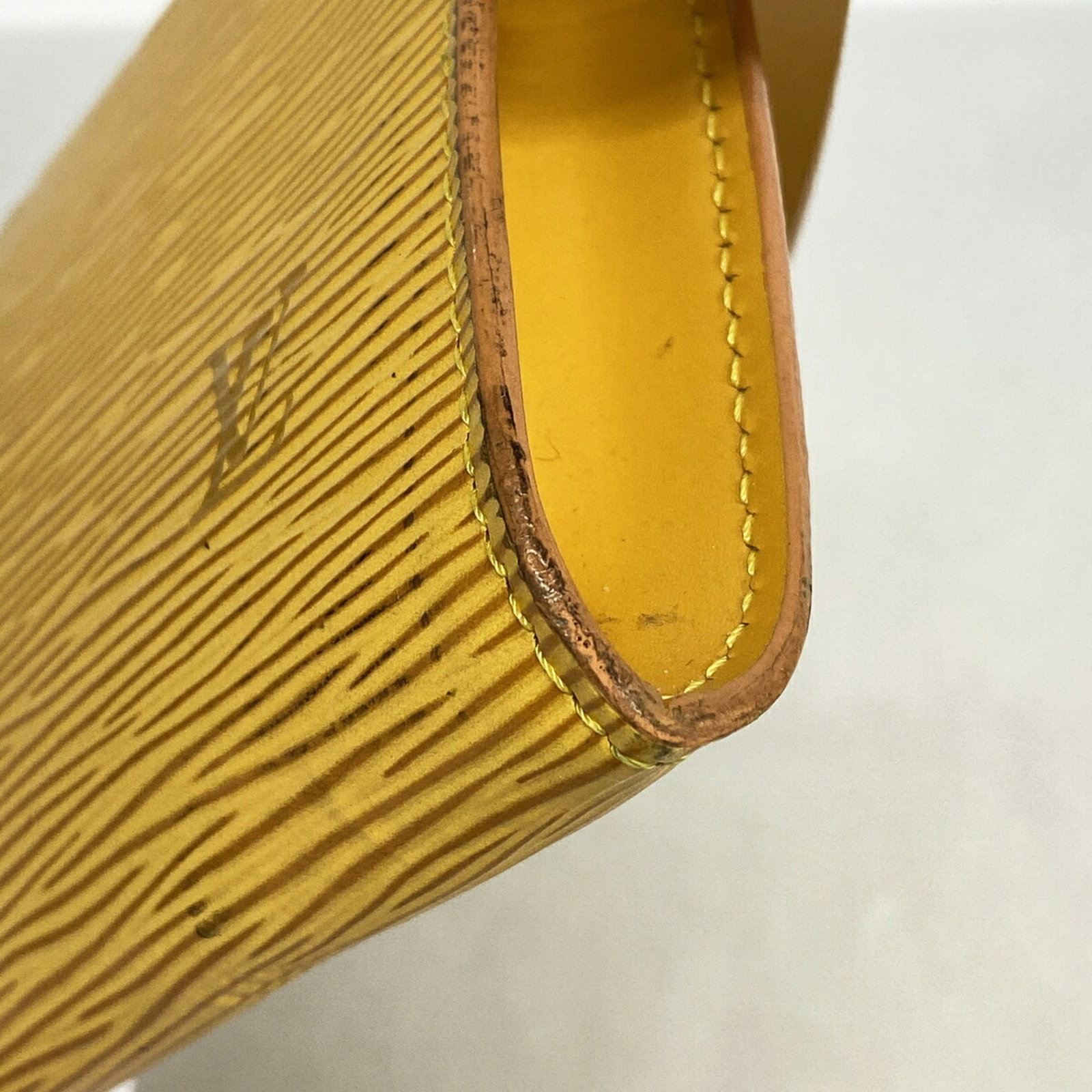 Louis Vuitton Pouch - 6