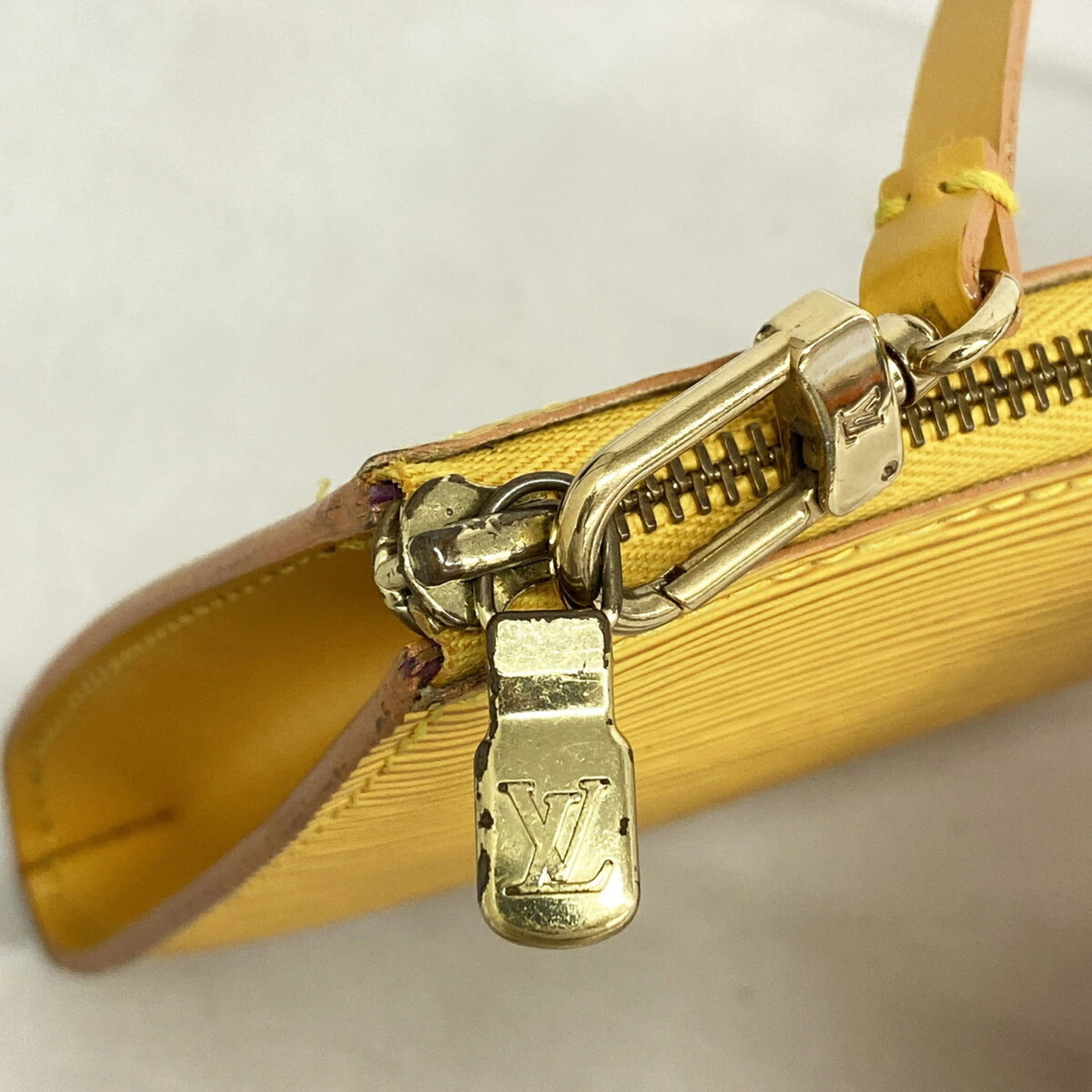 Louis Vuitton Pouch - 7