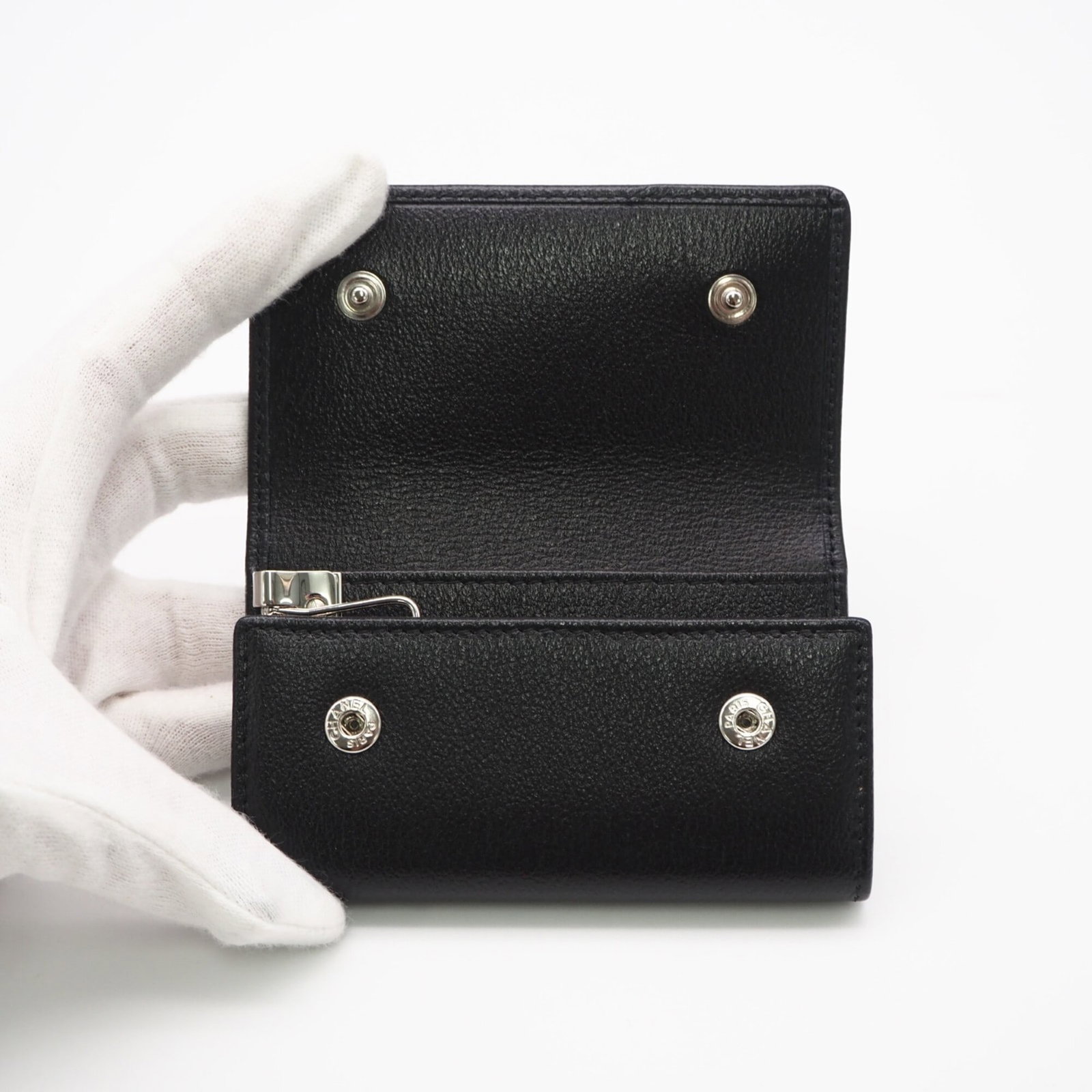 Keycase leather by Chanel - 10