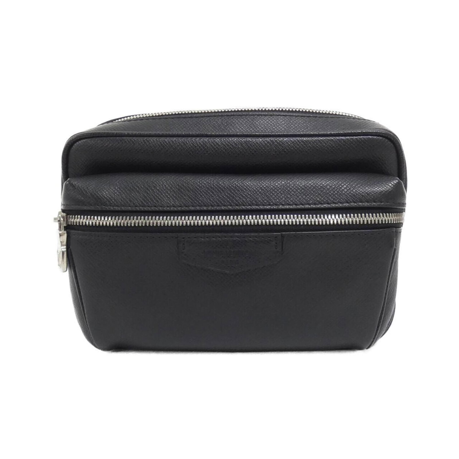 Shoulder Bag Leather Louis Vuitton: Shoulder Bag Leather Louis Vuitton Black leather Louis Vuitton shoulder bag with silver hardware, measuring 16cm x 21cm x 7cm. Made from high-quality calf leather, this bag features a classic design