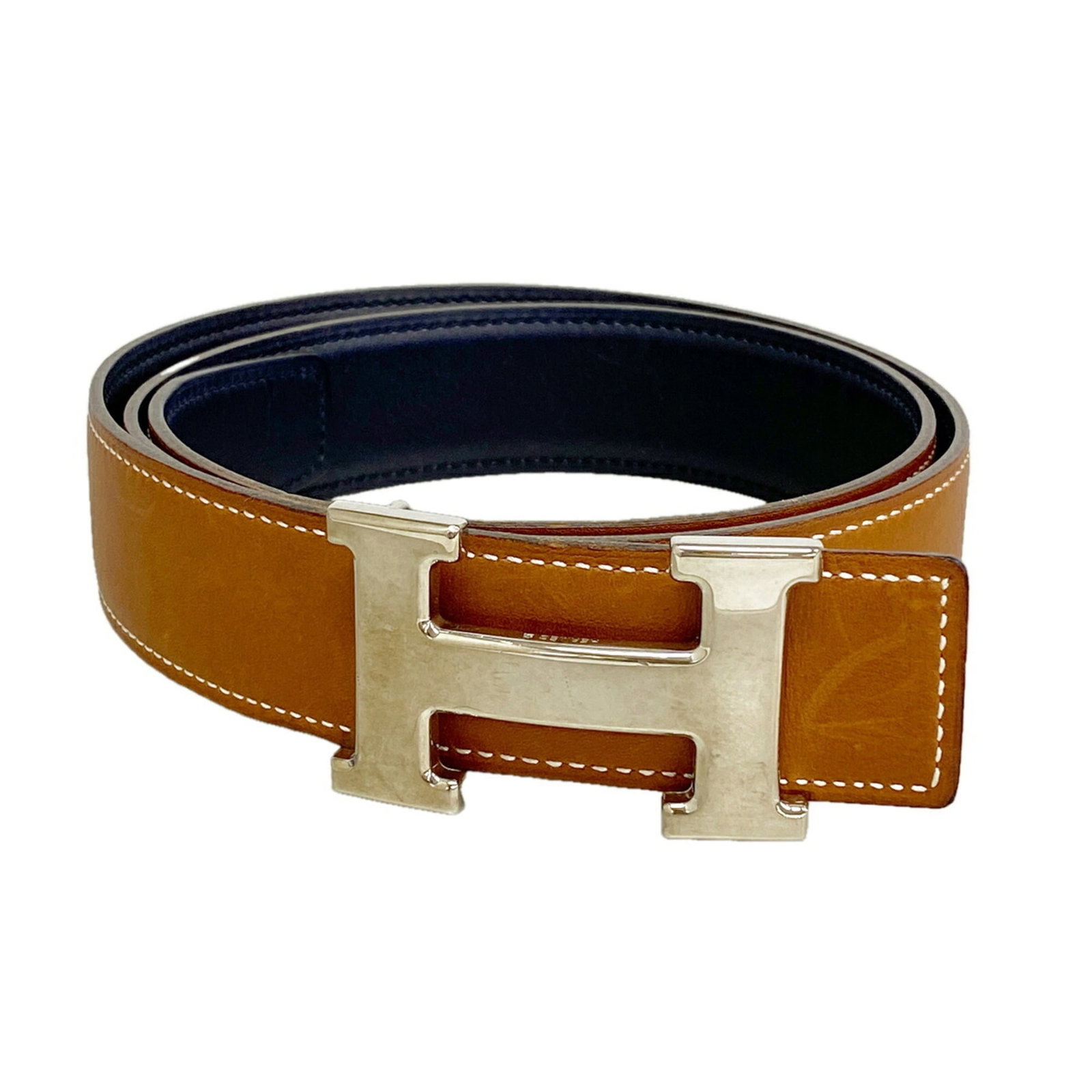 Hermes Standard Belt: Hermes Standard Belt Standard brown leather belt from Hermes, available in lengths of 86.5cm to 89cm. Made from high-quality materials, this classic design is a timeless accessory for both men and wom