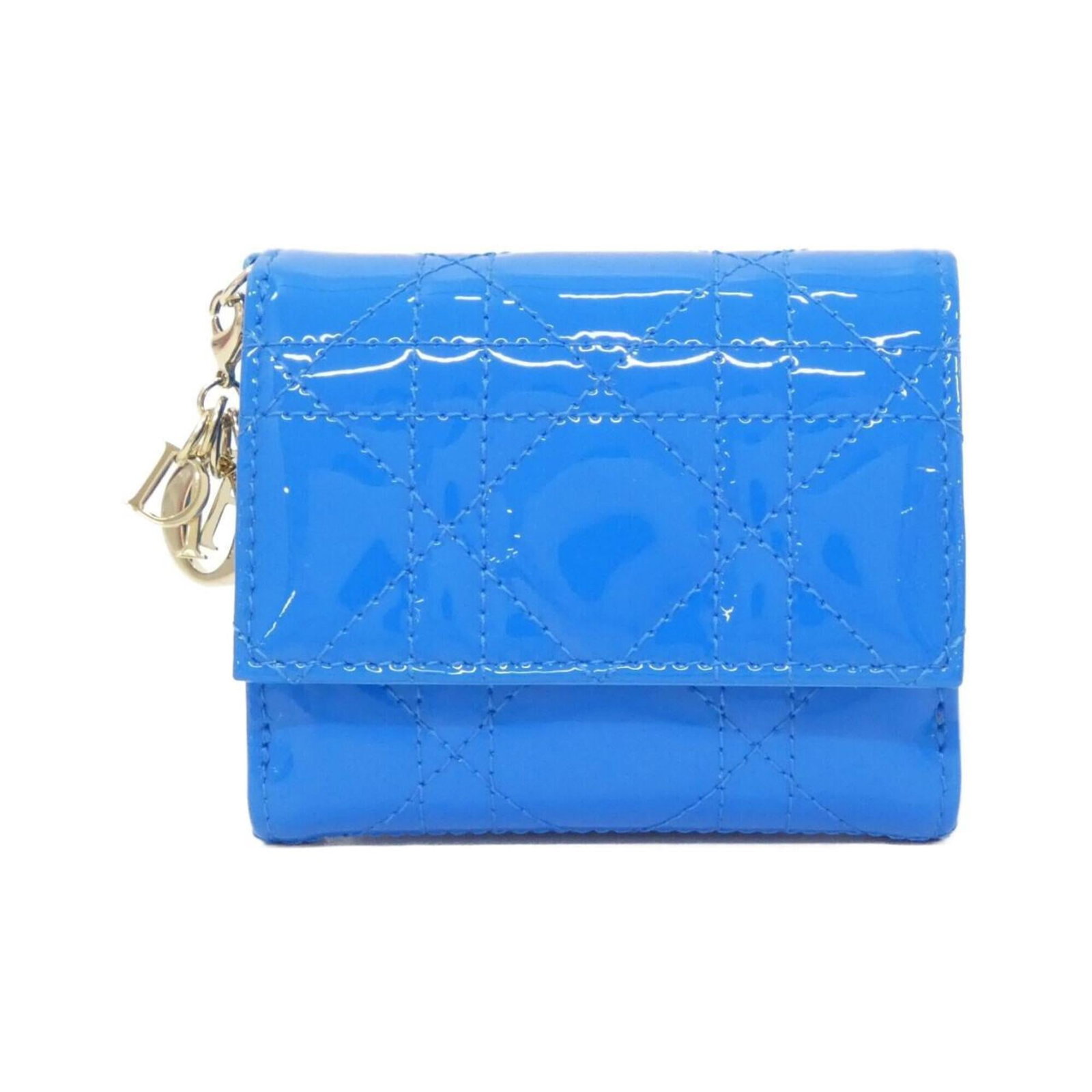 Christian Dior Chain/ Shoulder Wallet Leather: Christian Dior Chain/ Shoulder Wallet Leather Chain/Shoulder wallet in blue leather, measuring 8cm x 10cm x 2cm, features a signature and is made from high-quality leather. The wallet's chain design