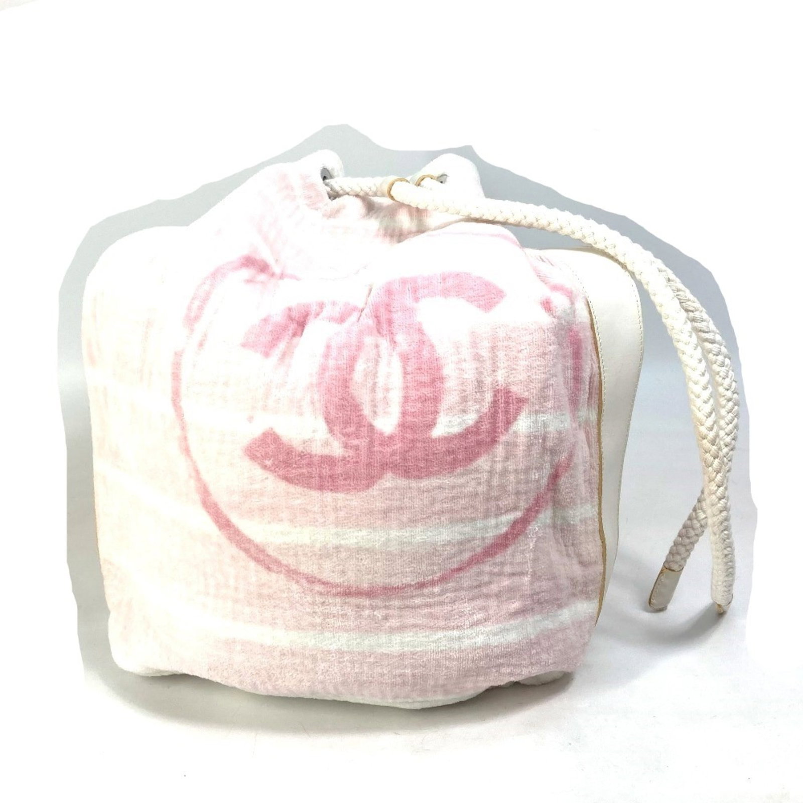 Shoulder Bag Cotton By Chanel: Shoulder Bag Cotton By Chanel Pink cotton shoulder bag from Chanel, measuring 30.5cm x 47.5cm x 17.5cm. This bag features a classic design with a cotton material and signature pink color. The bag's si