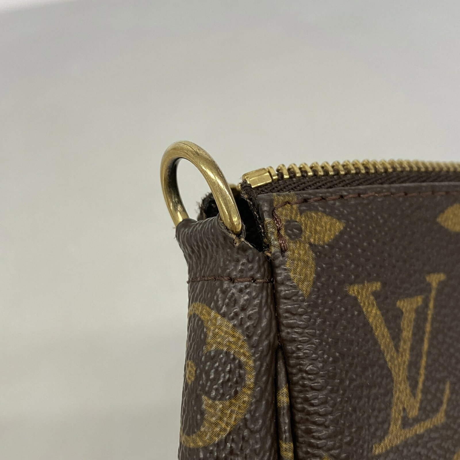 Louis Vuitton Pouch - 6