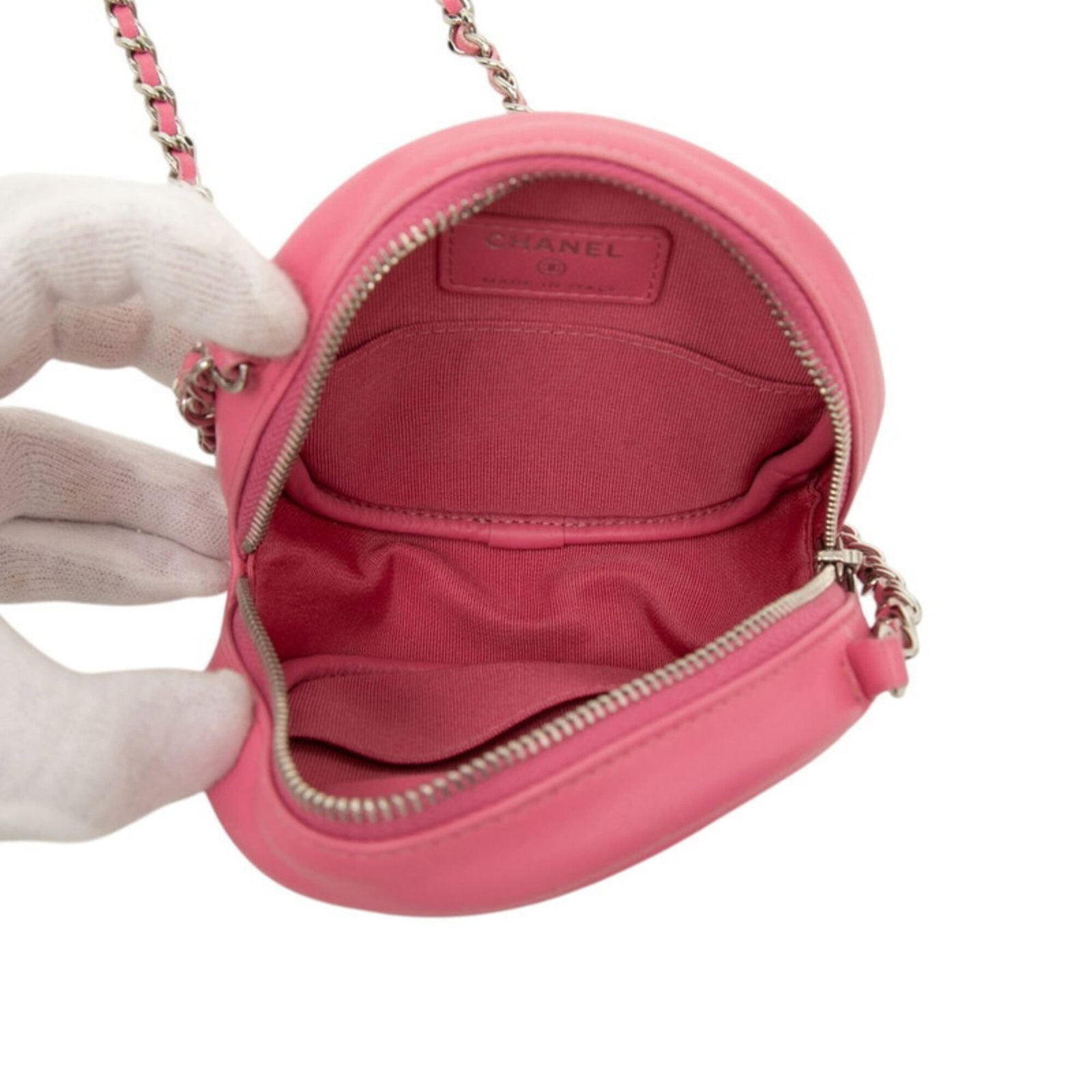 Shoulder Bag by Chanel - 4