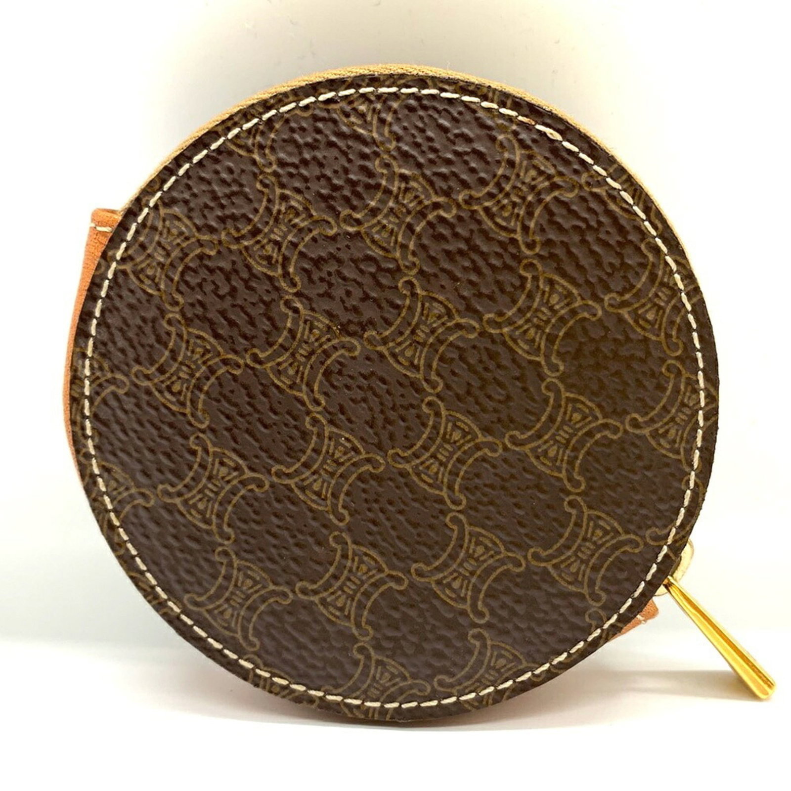Celine Coin Purse/ Coin Case Pvc: Celine Coin Purse/ Coin Case Pvc This Celine coin purse/coin case is made from durable PVC material, measuring 7.5cm x 7.5cm x 2.3cm. It comes in a compact size, ideal for storing small items, and is