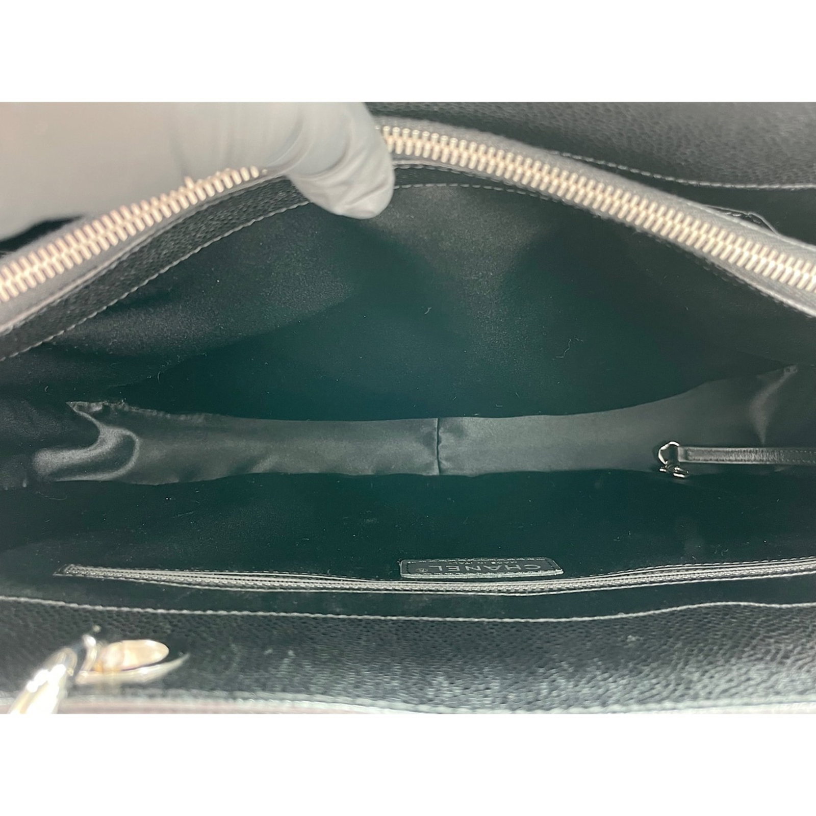 Chanel Tote Bag - 11