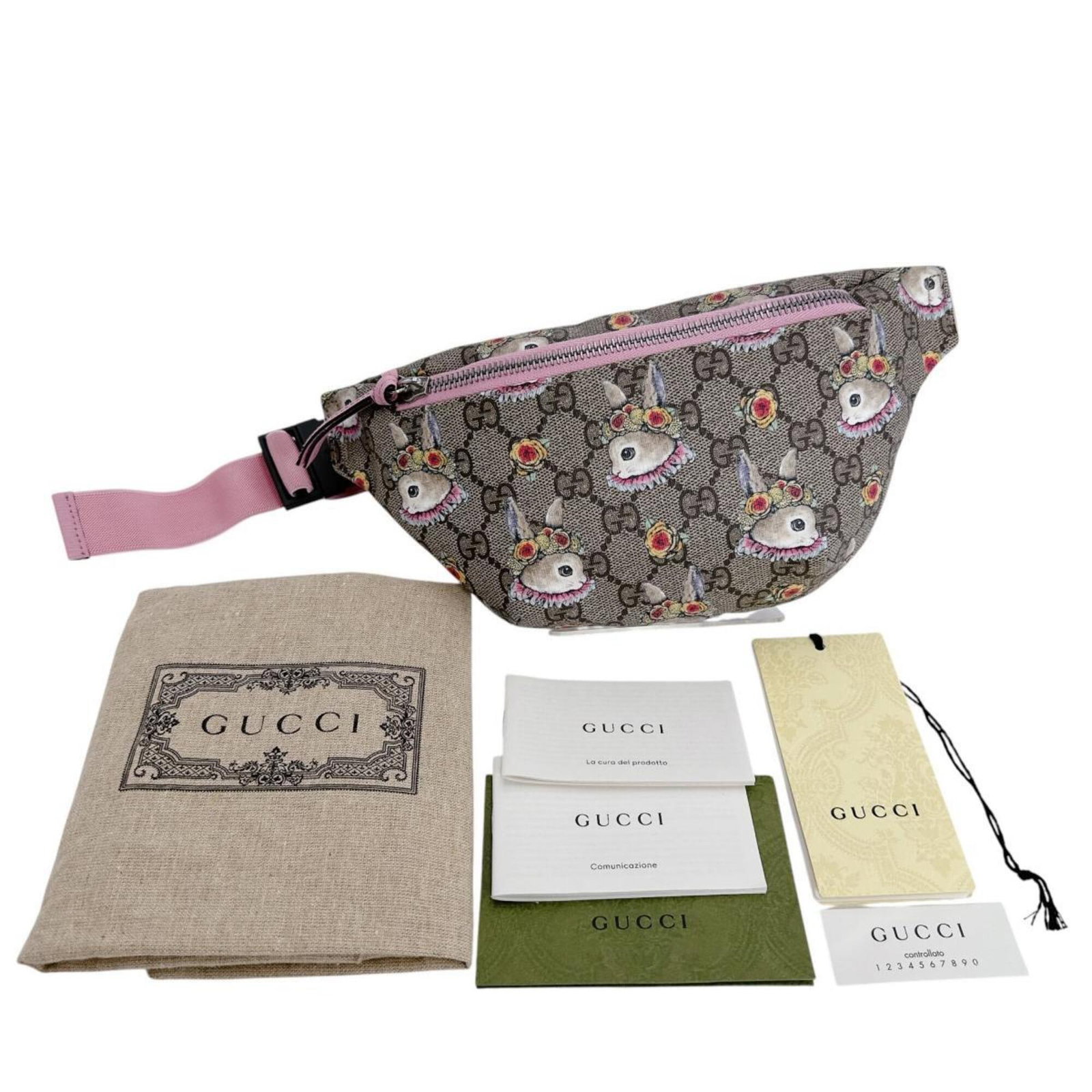 Gucci Gg Supreme Fanny Pack: Gucci Gg Supreme Fanny Pack Gucci GG Supreme Fanny Pack - A stylish and functional accessory from the iconic Italian brand. This beige fanny pack features the signature GG Supreme pattern, adding a
