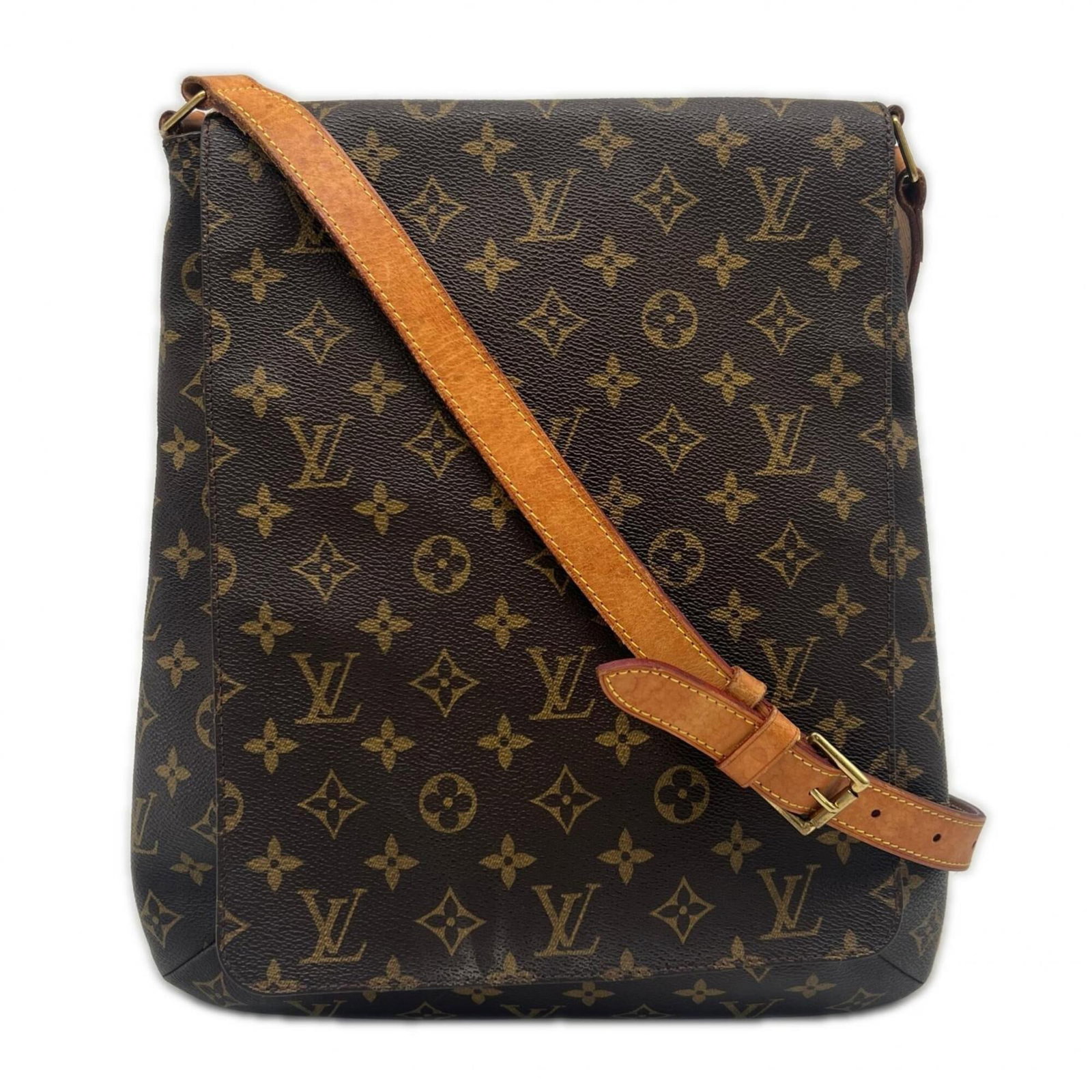 Coated Canvas Leather Louis Vuitton Shoulder Bag: Coated Canvas Leather Louis Vuitton Shoulder Bag Coated canvas and leather make up this Louis Vuitton shoulder bag, available in beige and brown. Measuring 35cm x 30cm x 2cm, it features the iconic Mo