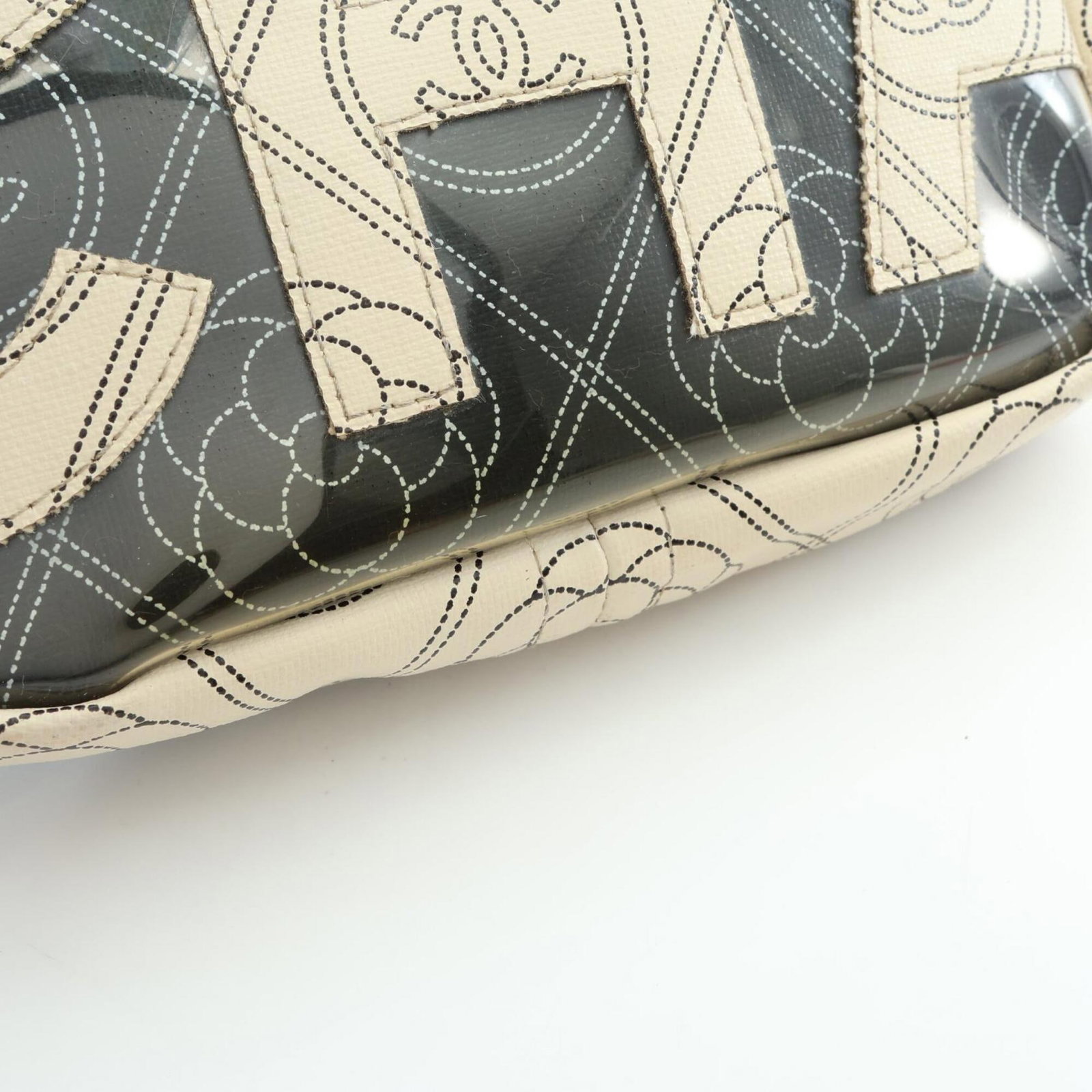 Canvas Coated Pouch Chanel - 8