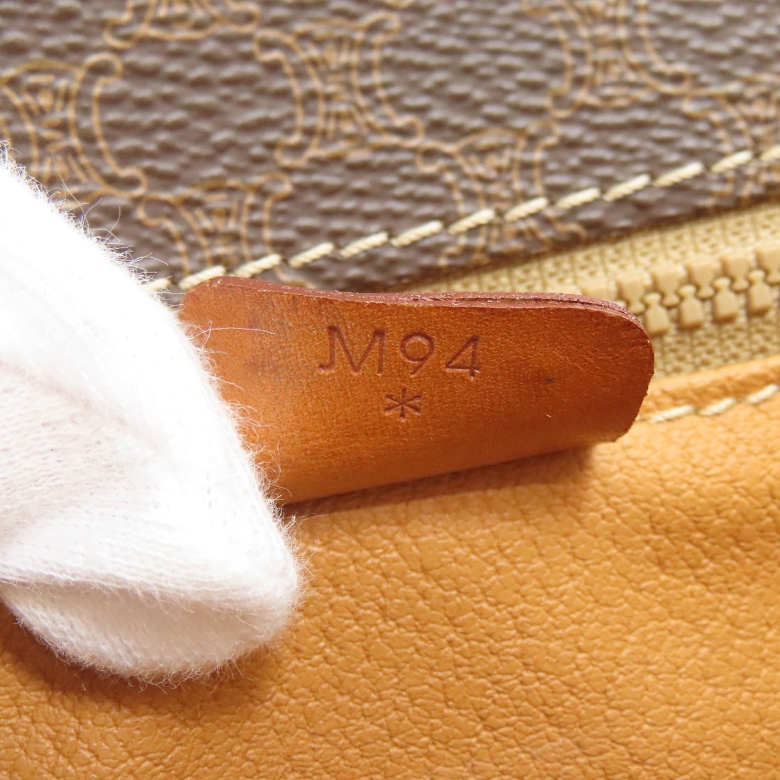 Macadam Leather Shoulder Bag - 7