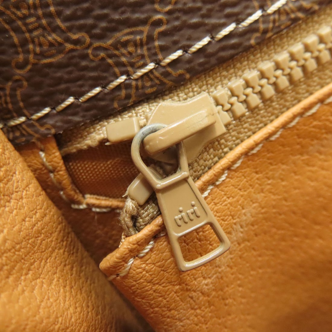 Macadam Leather Shoulder Bag - 8