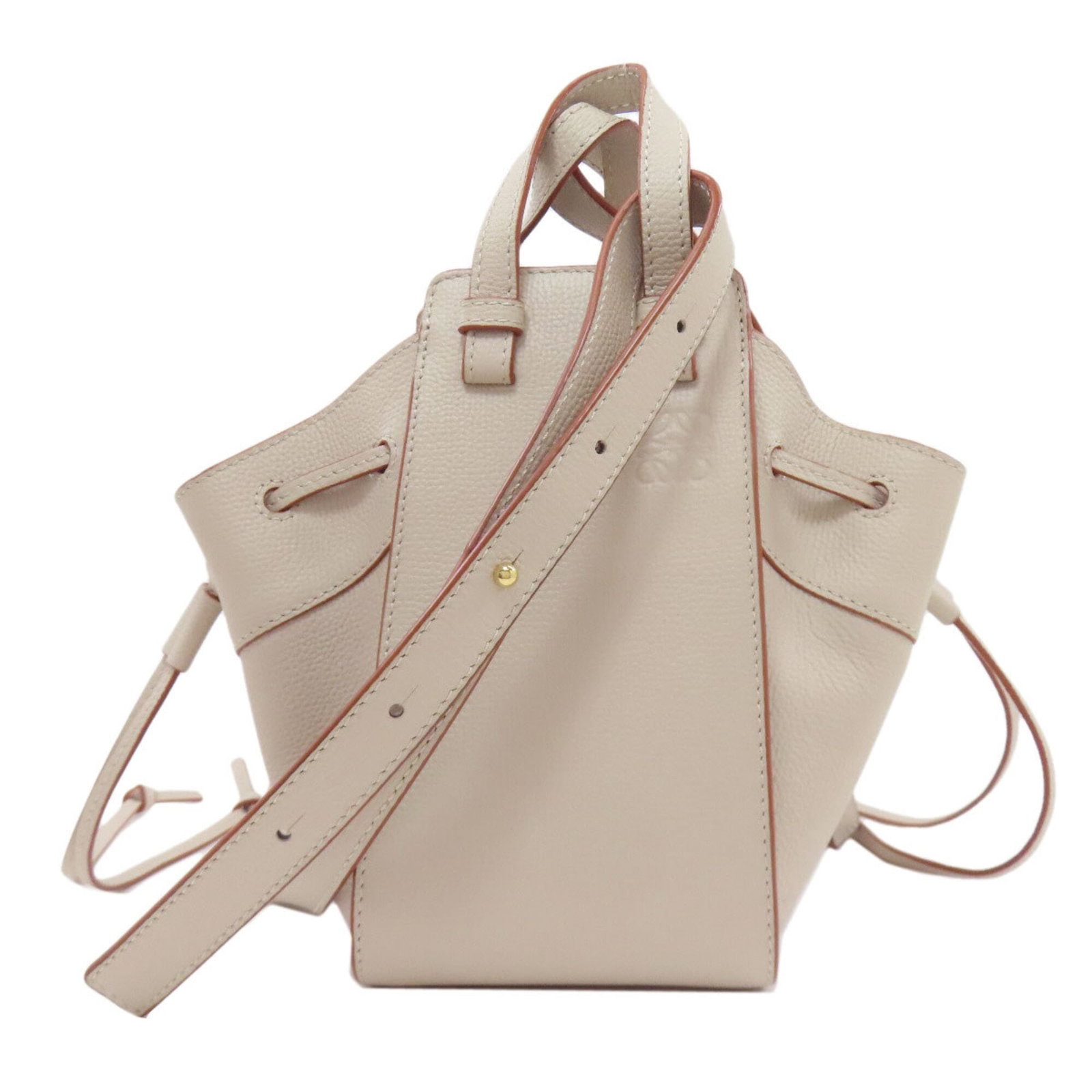 Handbag Leather Handbag: Handbag Leather Handbag Beautiful beige calfskin handbag made from high-quality leather, featuring a classic design and timeless style. Measuring 20cm x 25cm x 15cm, this stylish accessory is perfect 