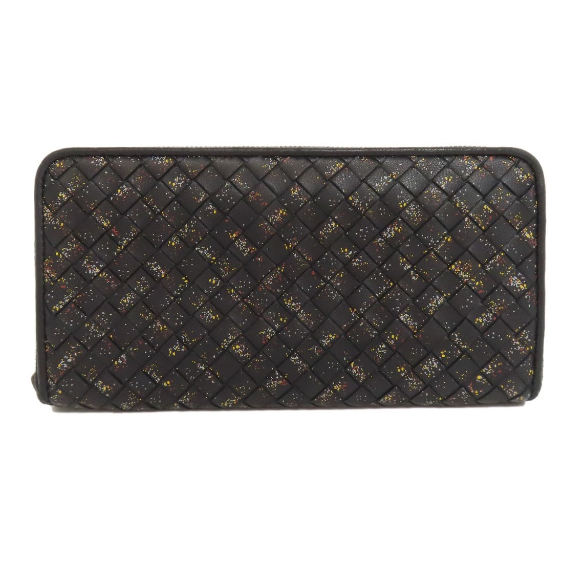 Veneta Bottega Intrecciato Wallet Long Calf Zip Around Coin: Veneta Bottega Intrecciato Wallet Long Calf Zip Around Coin Black calf leather wallet with a long design, featuring a coin pocket and zip closure. The sleek, all-black exterior is a stylish choice for