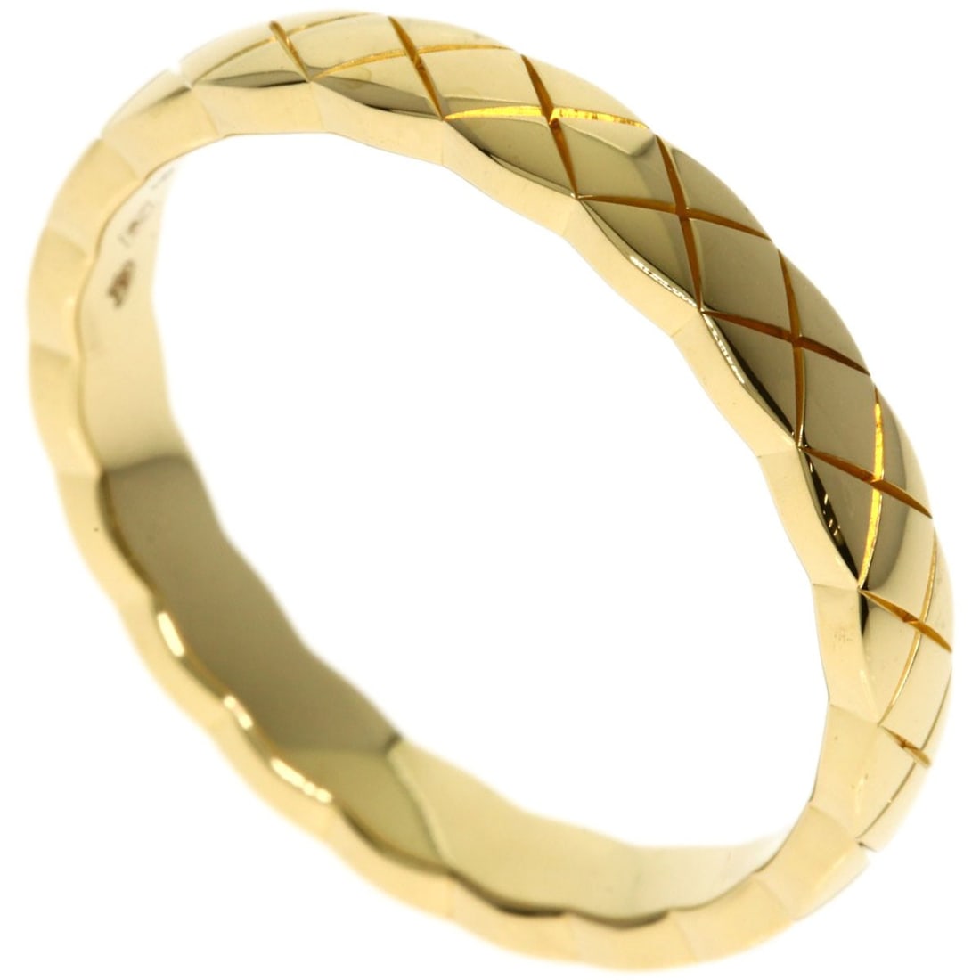 Coco Chanel Crush Yellow K18 Gold Mini Model Ring #58: Coco Chanel Crush Yellow K18 Gold Mini Model Ring #58 K18 Yellow Gold Mini Model Ring #58 boasts a sleek, gold design with a signature that bears a mark of excellence. This miniature masterpiece is
