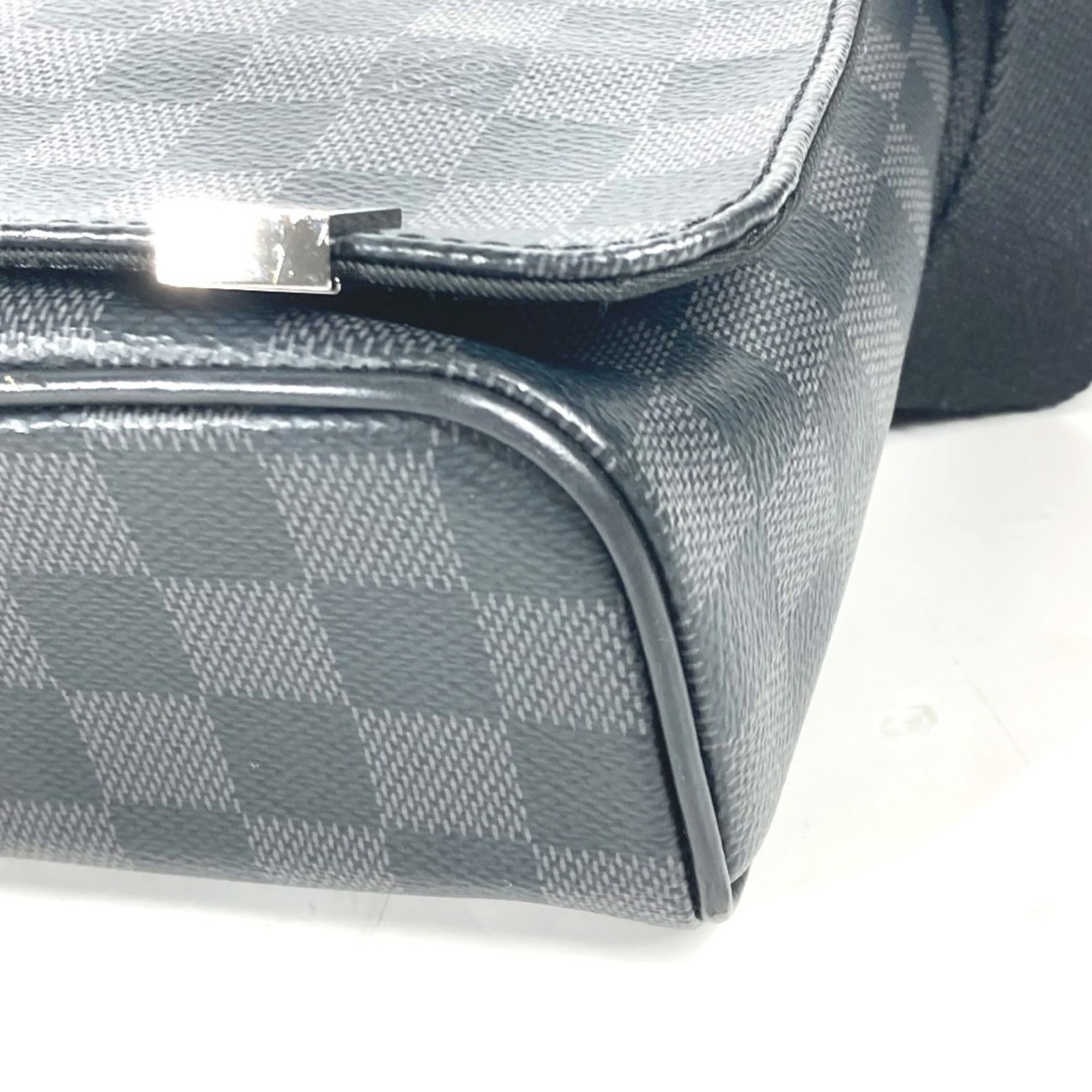 Louis Vuitton Graphite Damier Bag - 6