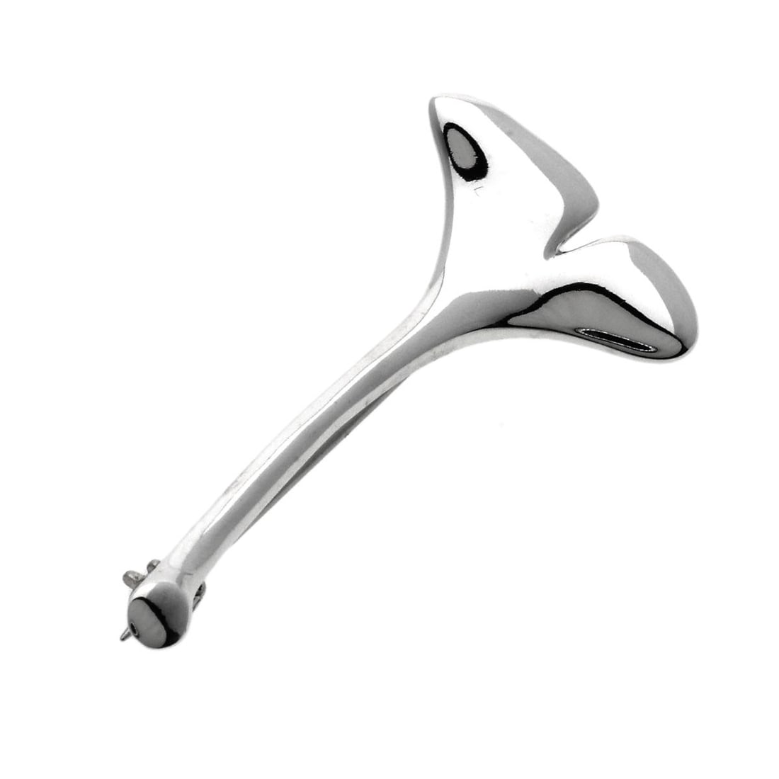 Motif Brooch Tiffany Ginkgo Silver: Motif Brooch Tiffany Ginkgo Silver Silver brooch from Tiffany&Co. featuring a Ginkgo motif, a symbol of good luck and longevity in Japanese culture, set against a sleek silver background. The
