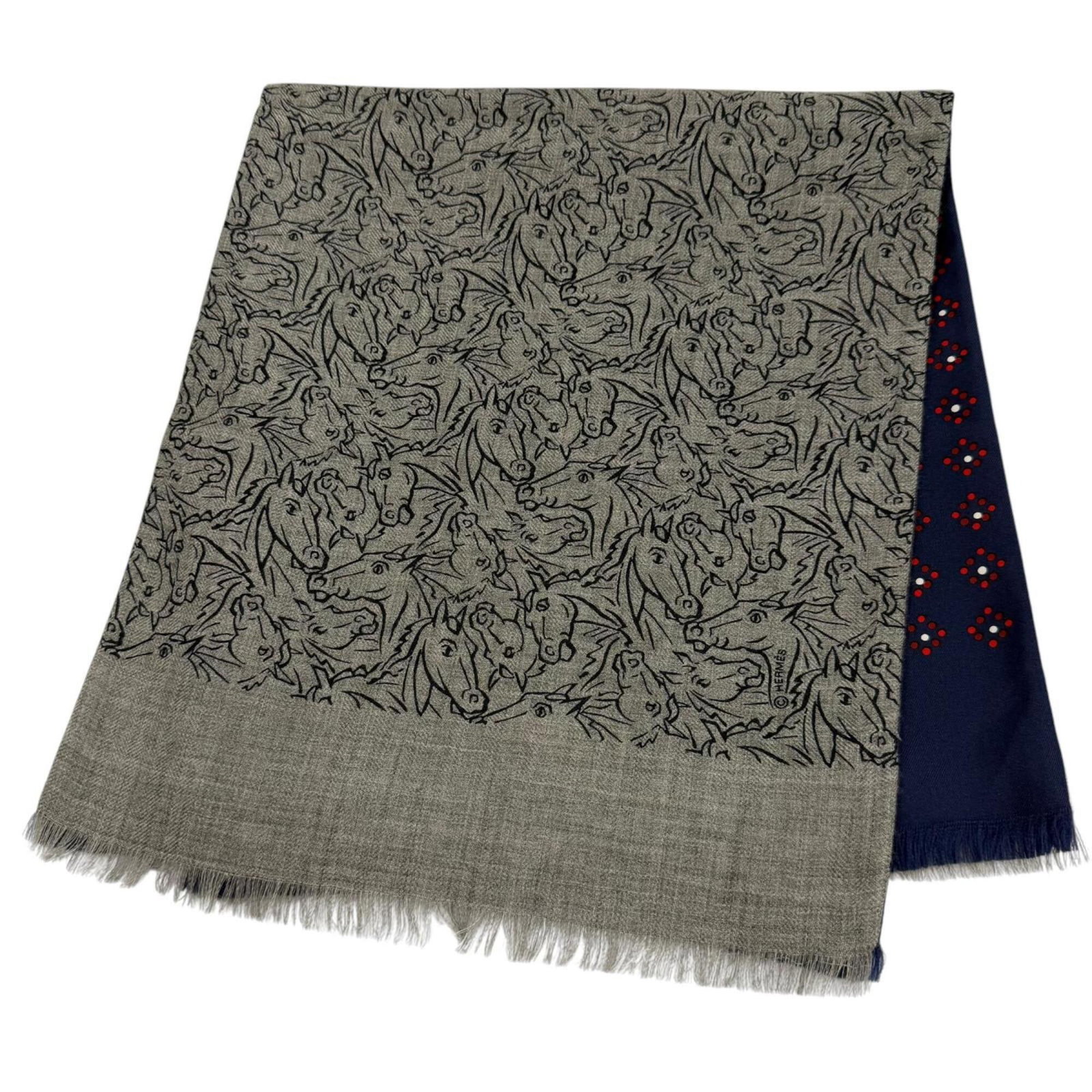 Hermes Stole Cashmere Silk: Hermes Stole Cashmere Silk The Hermes Stole Cashmere Silk is a stylish and luxurious accessory, measuring 1.13m x 26cm in size, featuring a combination of cashmere and silk materials. Its distinctive 