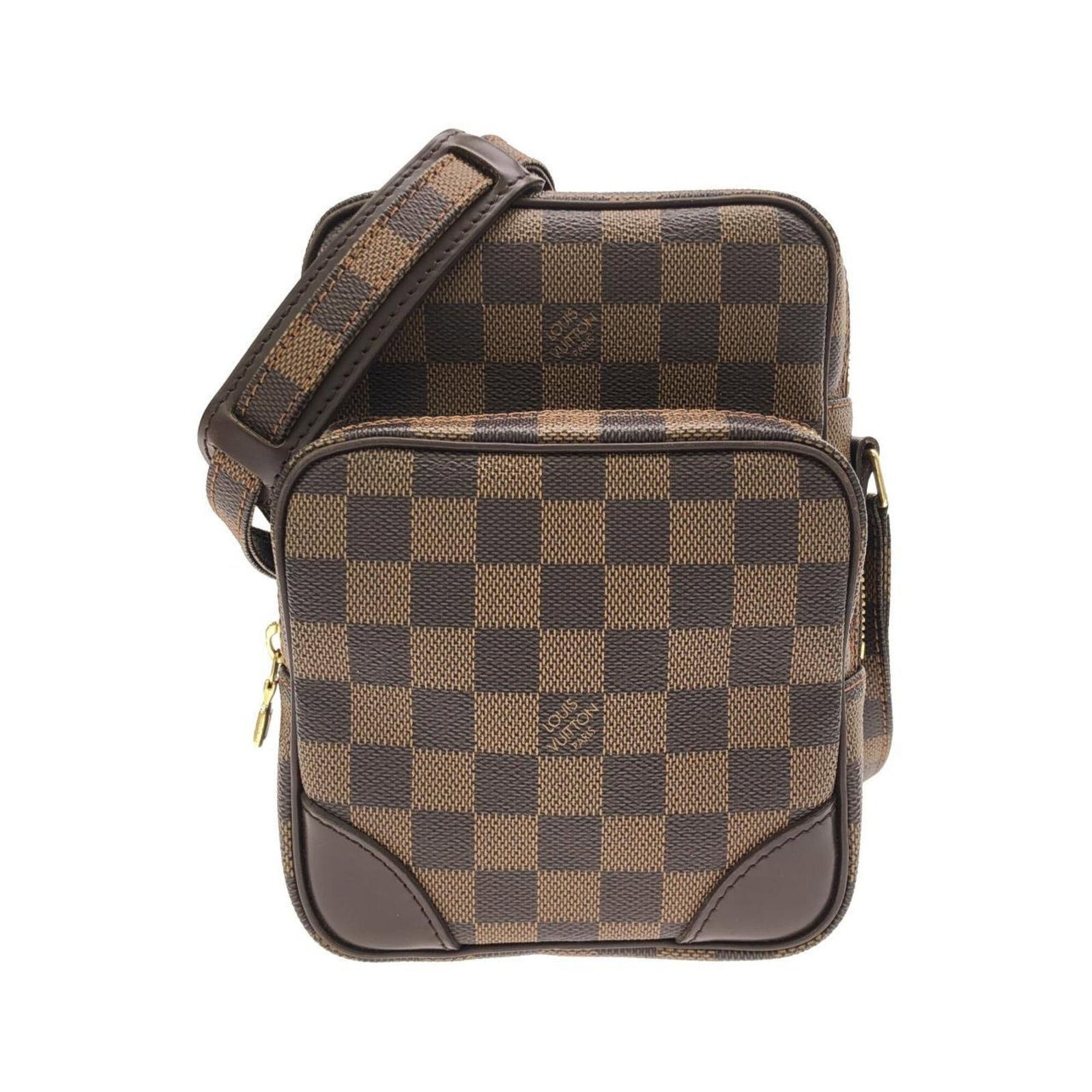 Canvas Coated Louis Vuitton Bag Shoulder: Canvas Coated Louis Vuitton Bag Shoulder Coated canvas construction and classic design make this Louis Vuitton shoulder bag a timeless accessory. Measuring 21.5cm x 15.5cm x 9.5cm, it features a