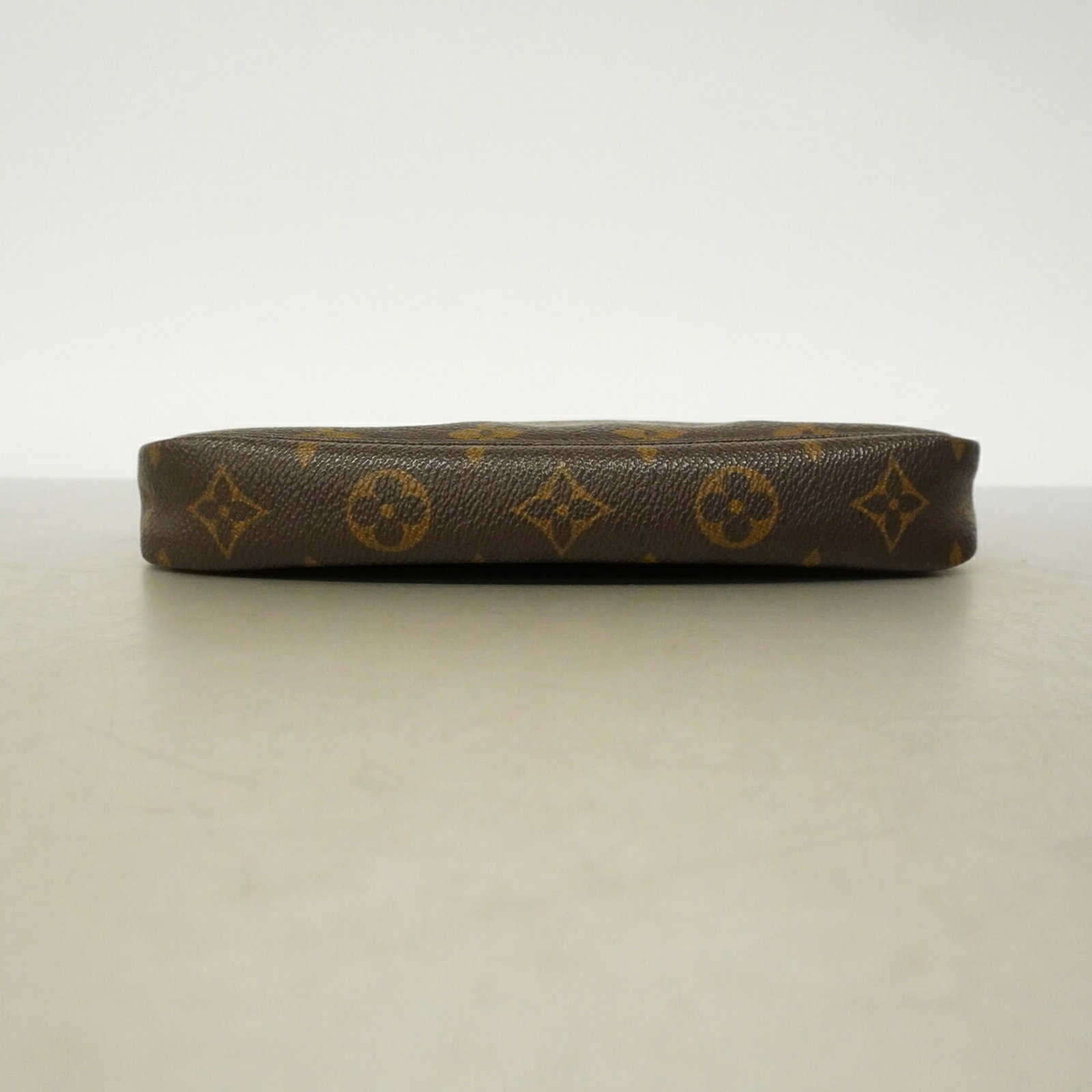 Louis Vuitton Pouch - 3