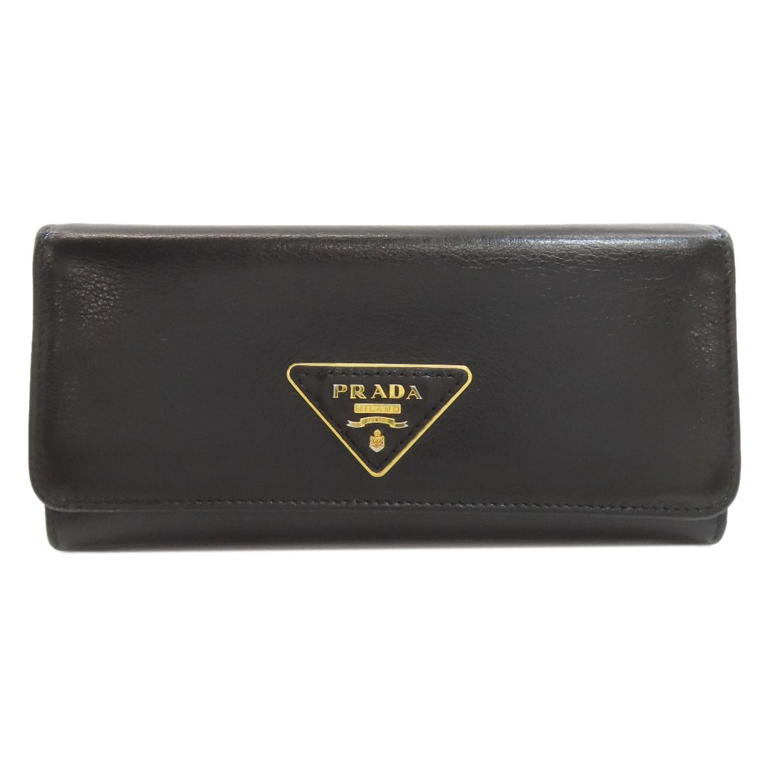 Prada 1Mh132 Triangle Long Wallet (With Coin Pocket) Calf: Prada 1Mh132 Triangle Long Wallet (With Coin Pocket) Calf Black calf leather Prada 1Mh132 triangle long wallet features a coin pocket for added convenience, designed to hold essentials in a sleek and