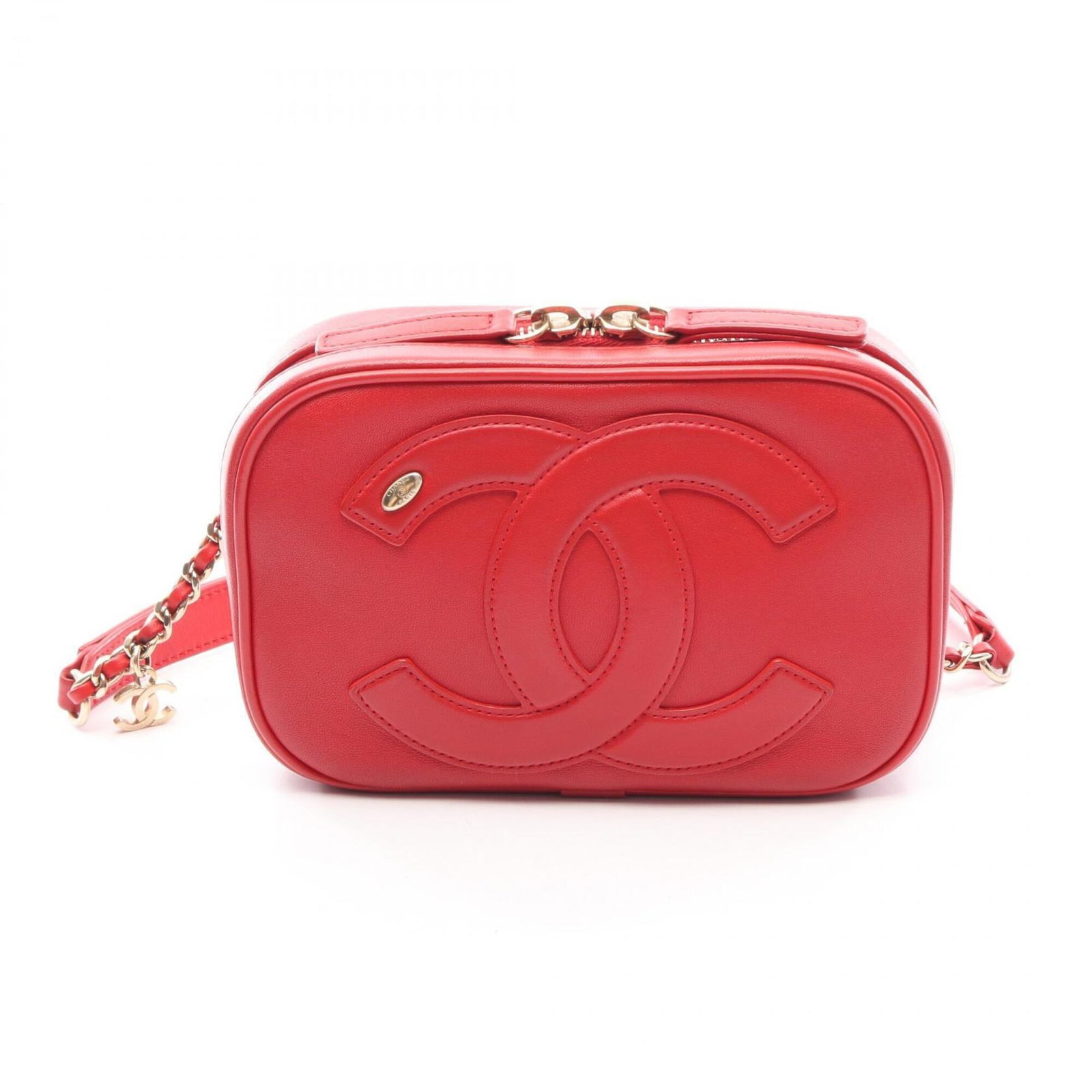 Leather Fanny Pack Chanel: Leather Fanny Pack Chanel Red leather fanny pack from Chanel, measuring 11cm x 16cm x 5cm. This stylish accessory features a classic design with a bold red color. The Chanel brand is known for its