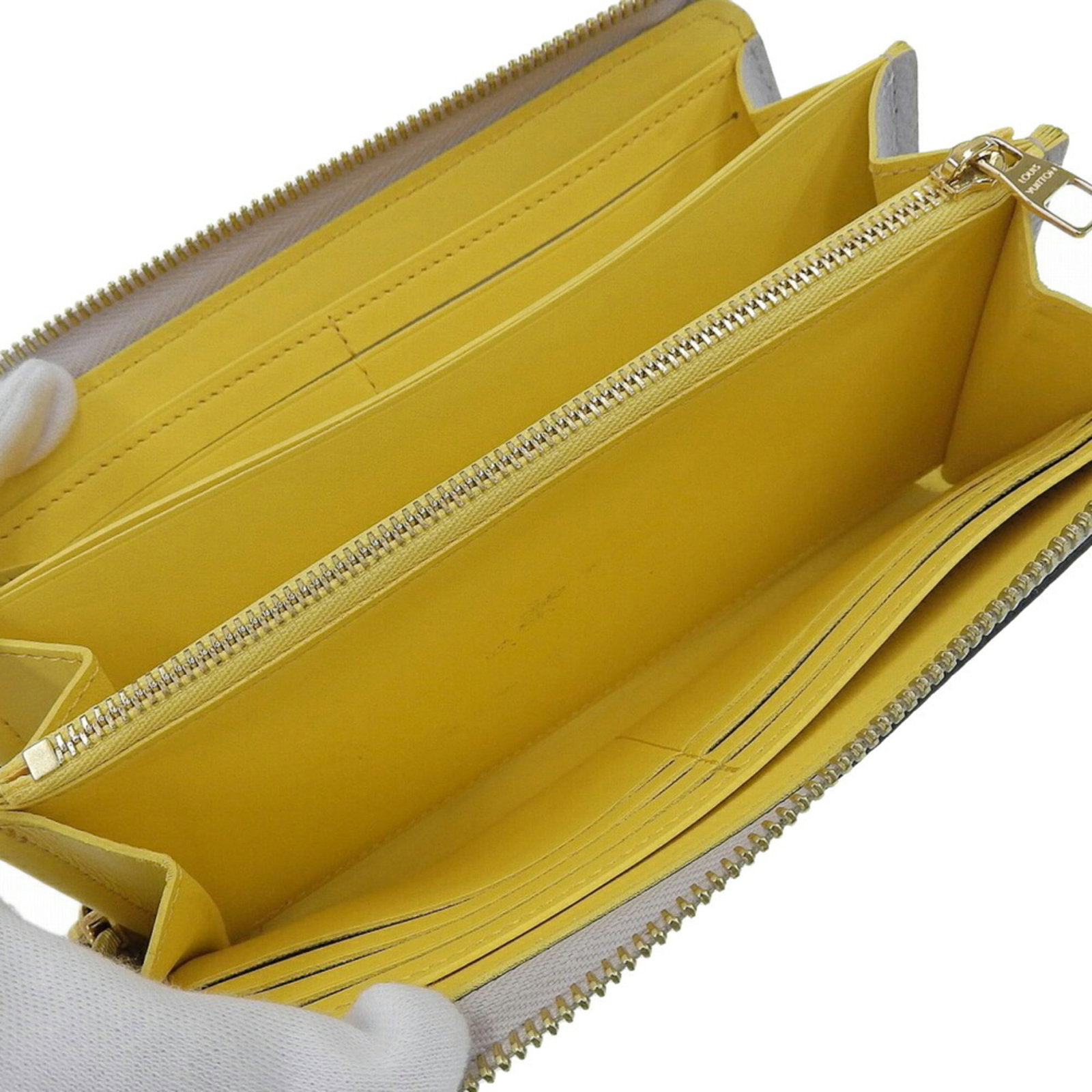 Louis Vuitton Wallet (Bi-Fold) - 3
