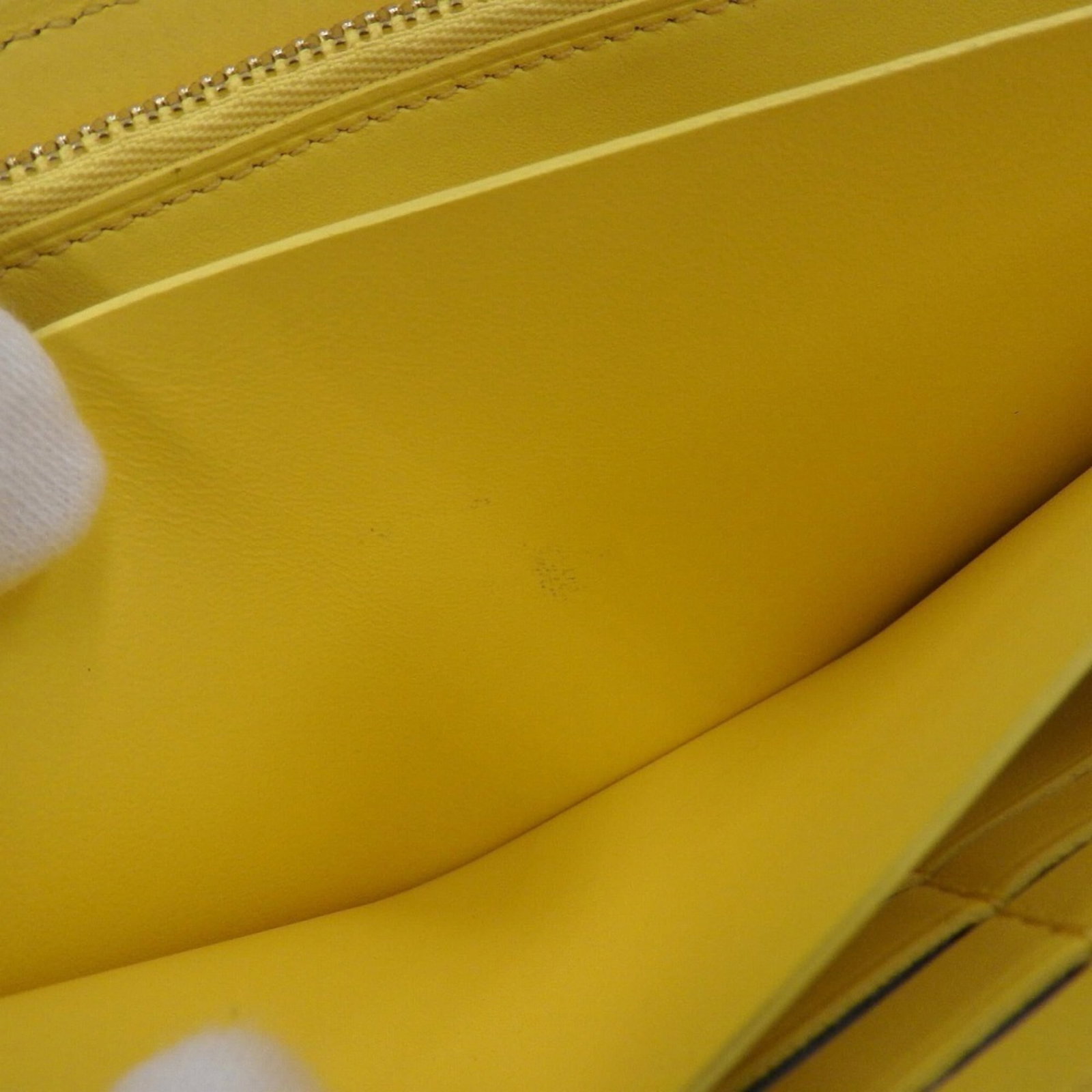 Louis Vuitton Wallet (Bi-Fold) - 9