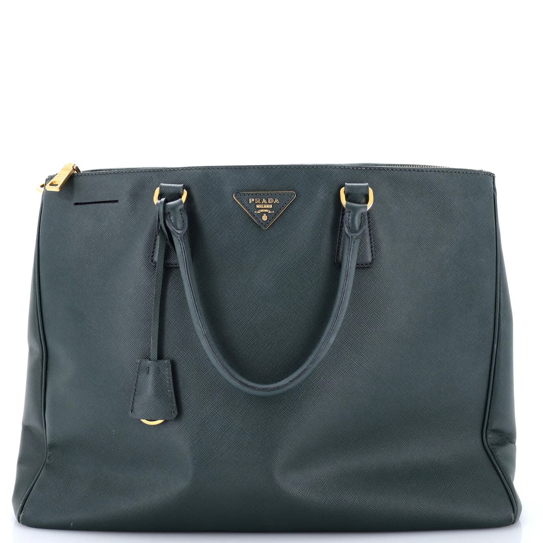 Saffiano Leather Prada Tote Lux Double Zip XL: Saffiano Leather Prada Tote Lux Double Zip XL Saffiano Leather Prada Tote Lux Double Zip XL, a stylish and spacious tote in rich green, boasts a luxurious Saffiano leather exterior with a double zip