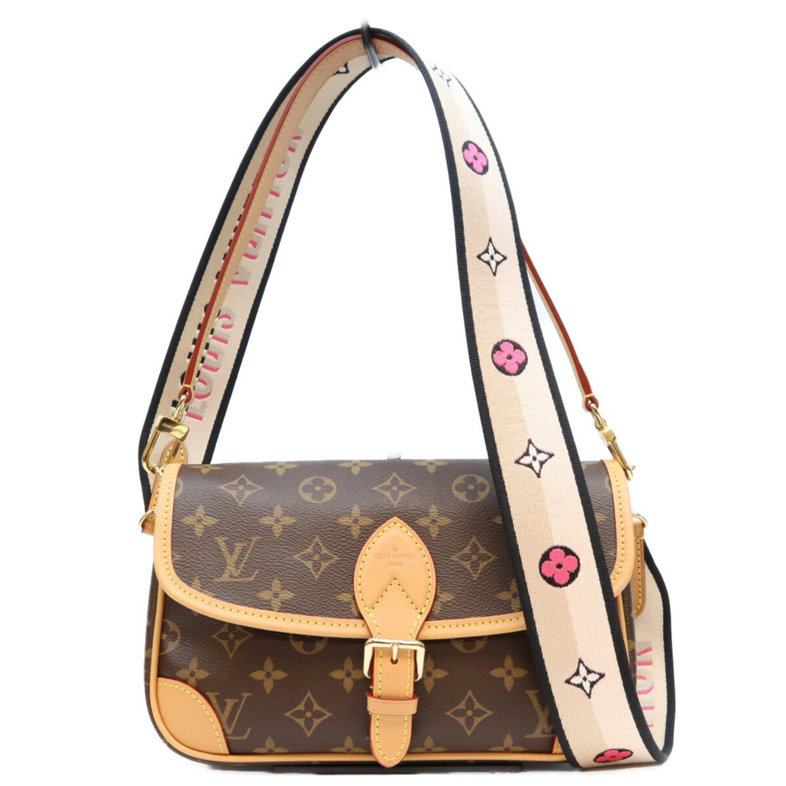 Shoulder Bag Monogram Louis Vuitton: Shoulder Bag Monogram Louis Vuitton The Louis Vuitton Shoulder Bag features a classic monogram design in rich brown, complemented by gold-toned hardware. Measuring 16cm x 24cm x 9.5cm, this stylish ba