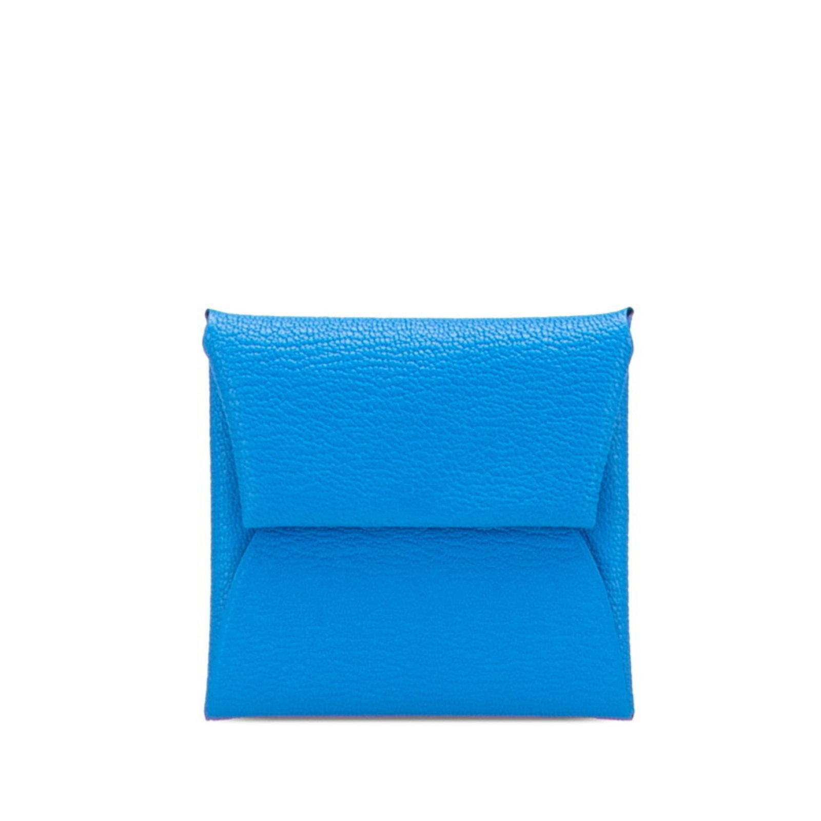 Hermes Coin Case Leather Purse Chevre: Hermes Coin Case Leather Purse Chevre Chevre leather, a signature material from the Bastia line, is showcased in this elegant coin case purse from Hermes. The blue color adds a touch of