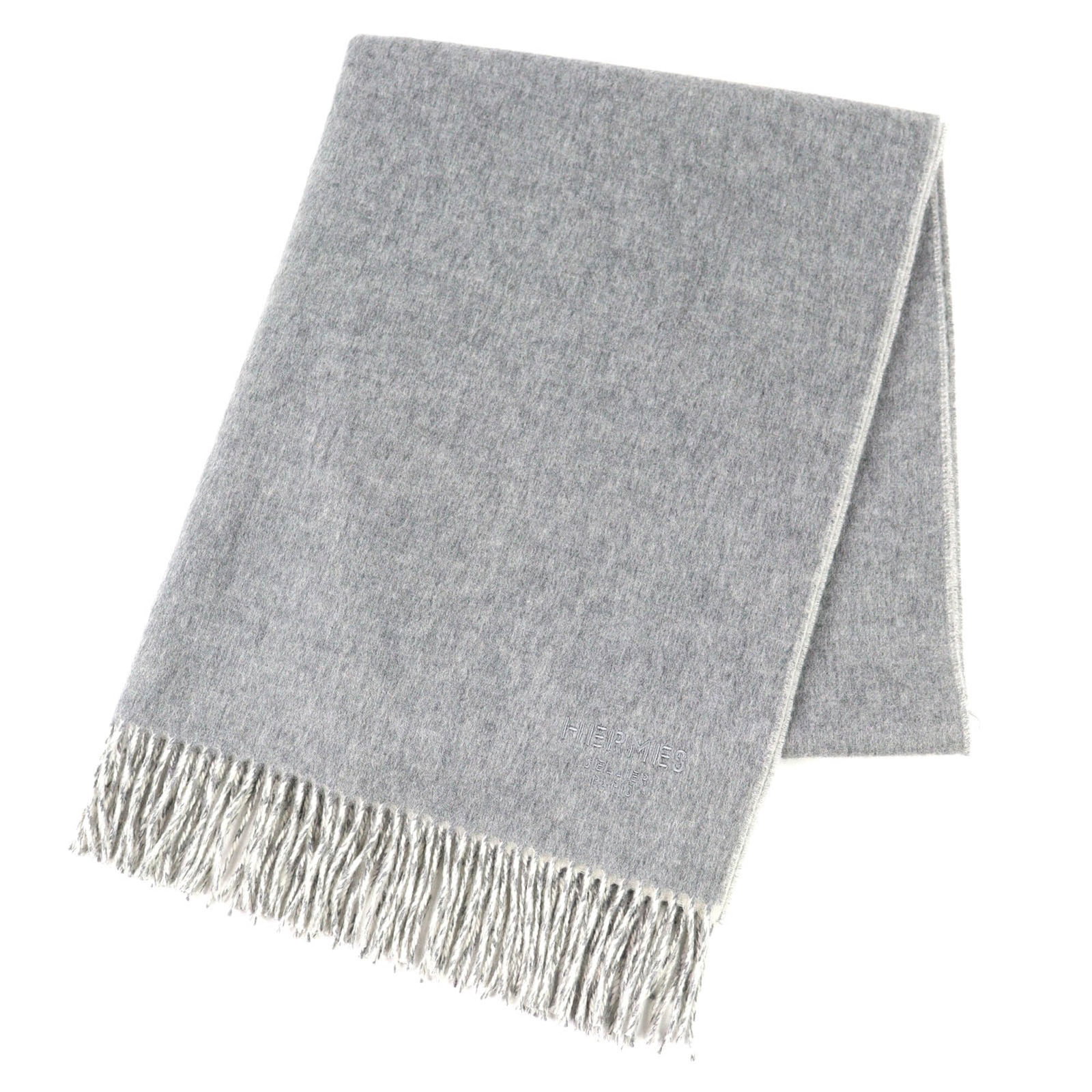 Hermes Stole Cashmere: Hermes Stole Cashmere The Hermes Stole Cashmere is a stunning piece of craftsmanship, boasting a rich gray color and sumptuous cashmere material. Measuring 1.78m x 72cm, this stole is a statement piec
