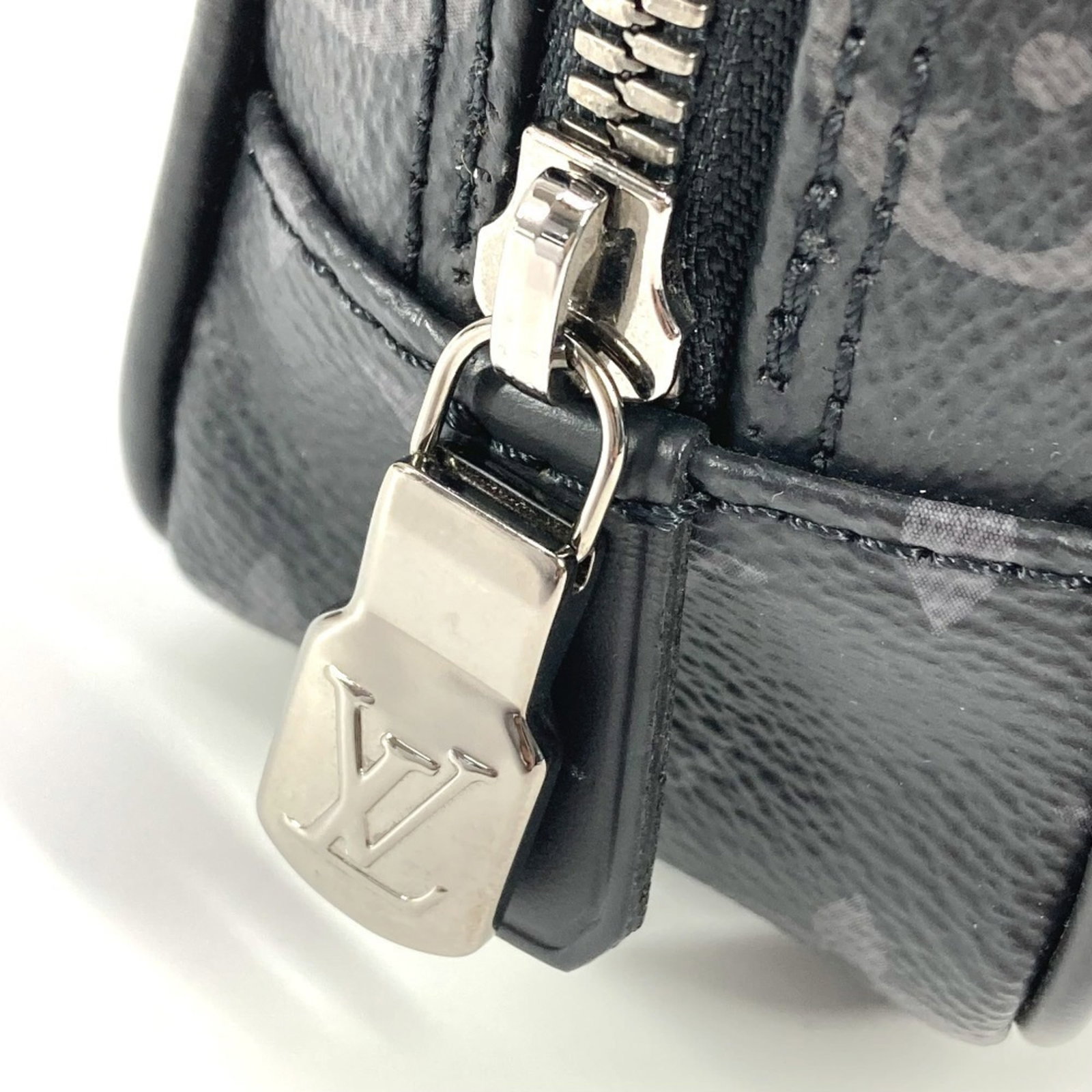 Clutch Bag Pouch Monogram Canvas Louis Vuitton Eclipse - 8