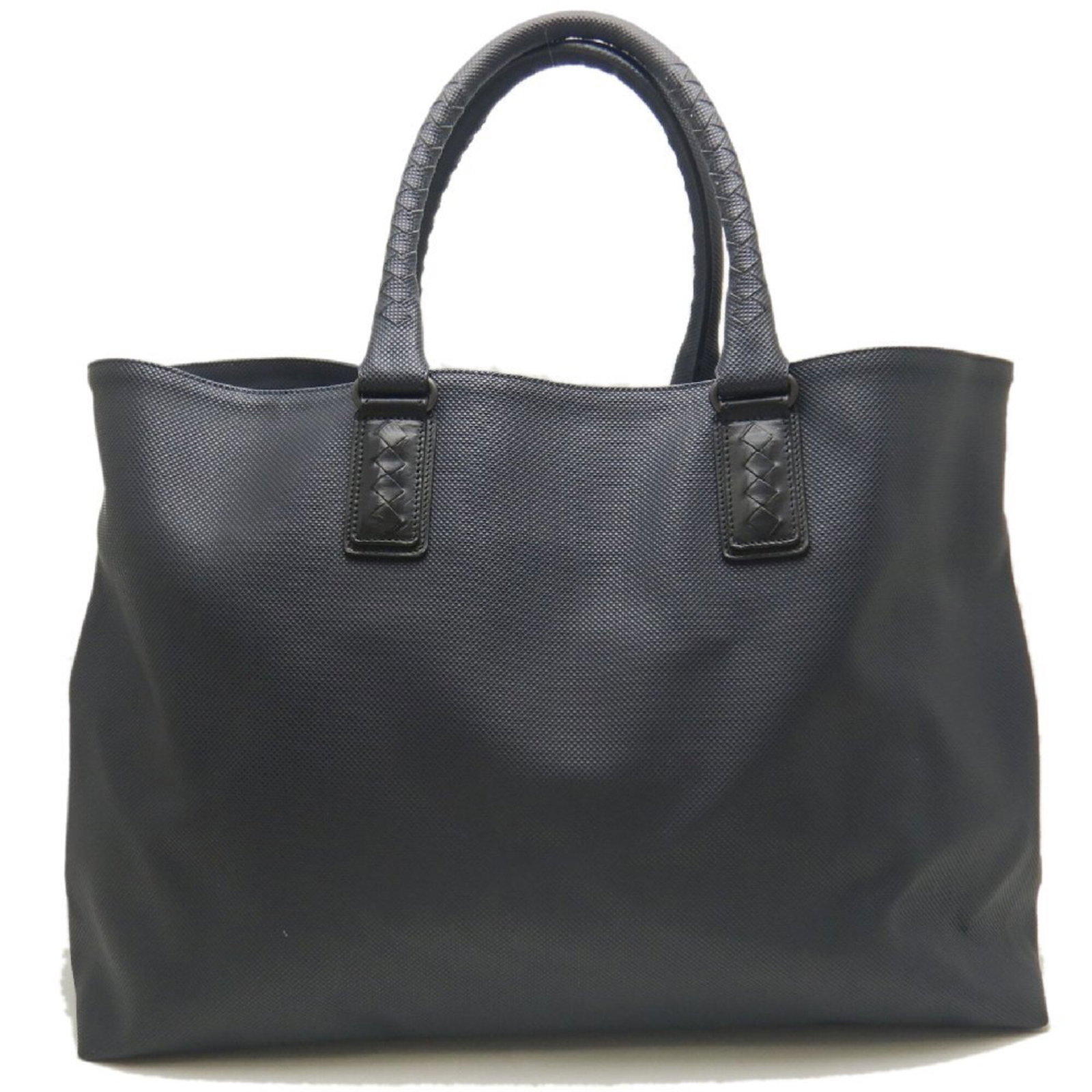 Bag Veneta Tote Bottega: Bag Veneta Tote Bottega Bottega Veneta's iconic Veneta Tote is a timeless classic, boasting an understated navy color and open closure. Measuring 33cm x 45cm x 19cm, this versatile tote is perfect