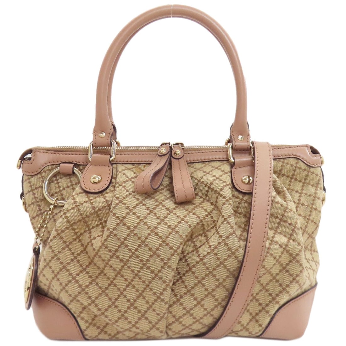 Diamante Sookie 2Way Handbag Canvas 247902 Gucci: Diamante Sookie 2Way Handbag Canvas 247902 Gucci Beige canvas handbag with a sleek design, featuring a signature on the exterior. This Gucci Diamante Sookie 2Way handbag is a stylish and versatile