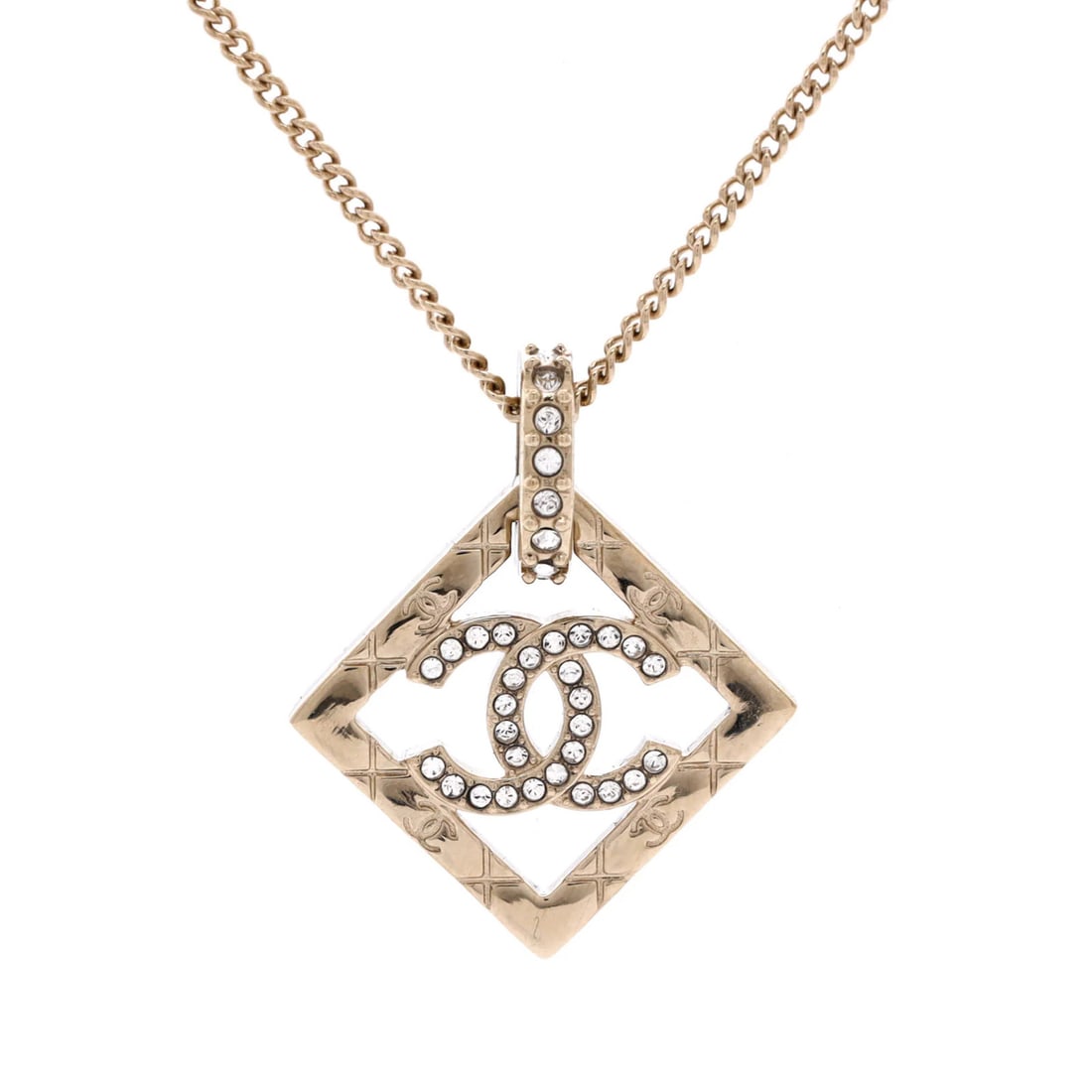 Chanel CC Diamond Pendant Necklace Metal Crystals: Chanel CC Diamond Pendant Necklace Metal Crystals Gold Chanel CC Diamond Pendant Necklace Metal Crystals, featuring a 23" length and 28" width, with a great condition and minor scratches throughout.